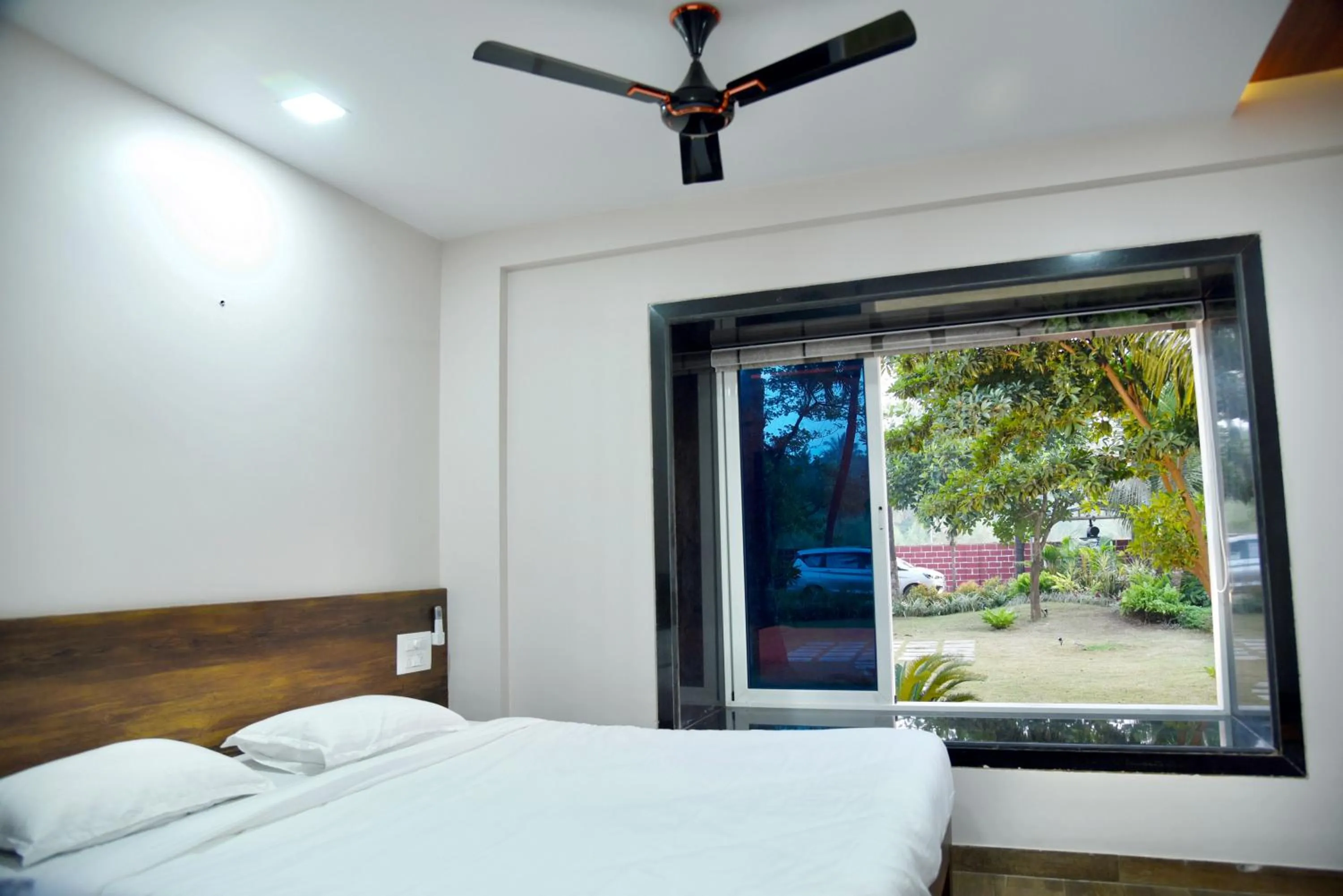 Bed in Jimmy Beach Resort