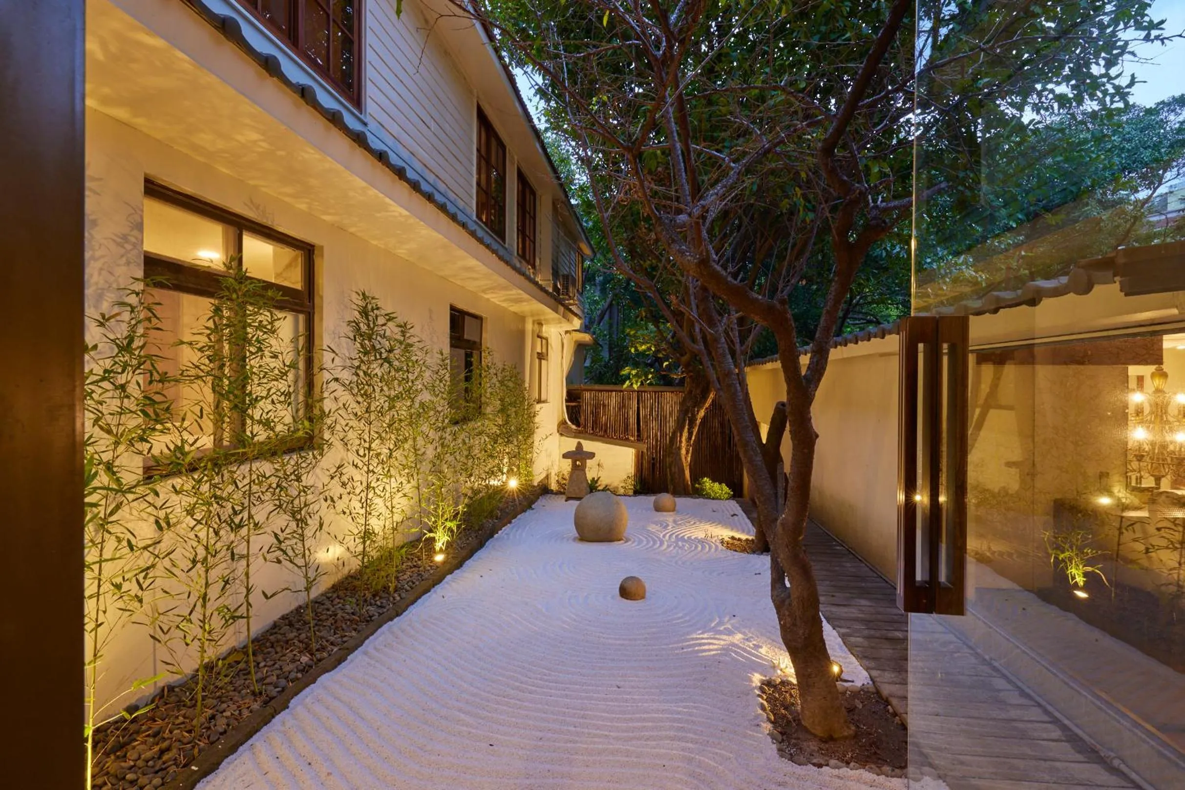 Garden view in Kyokusui Hotspring Hotel