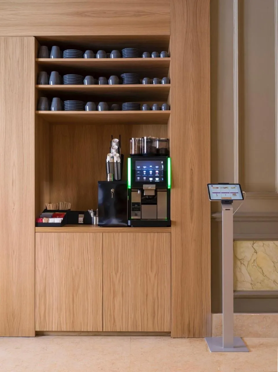 Coffee/tea facilities in UNA Hotels One Catania