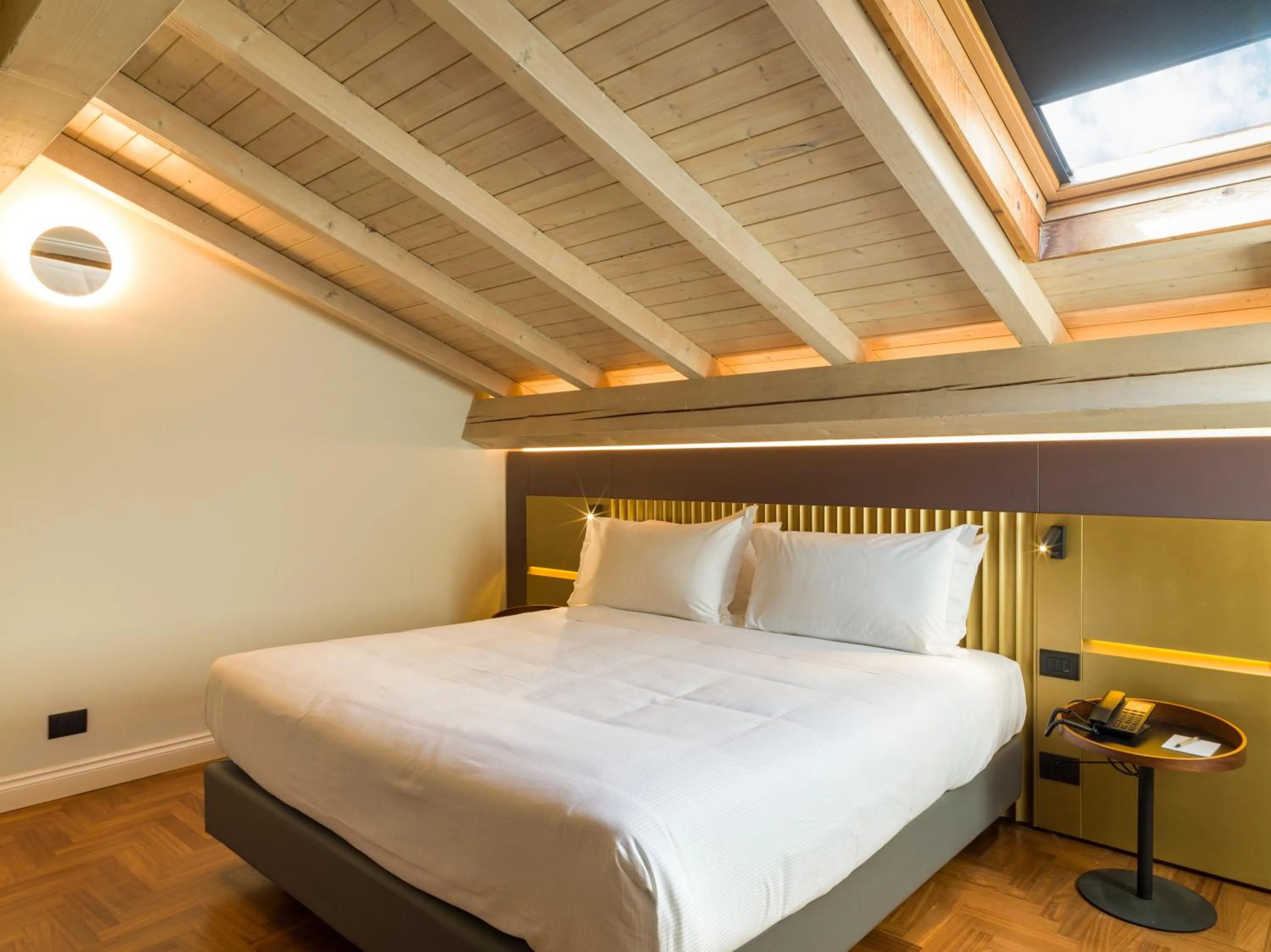 Bed in UNA Hotels One Catania