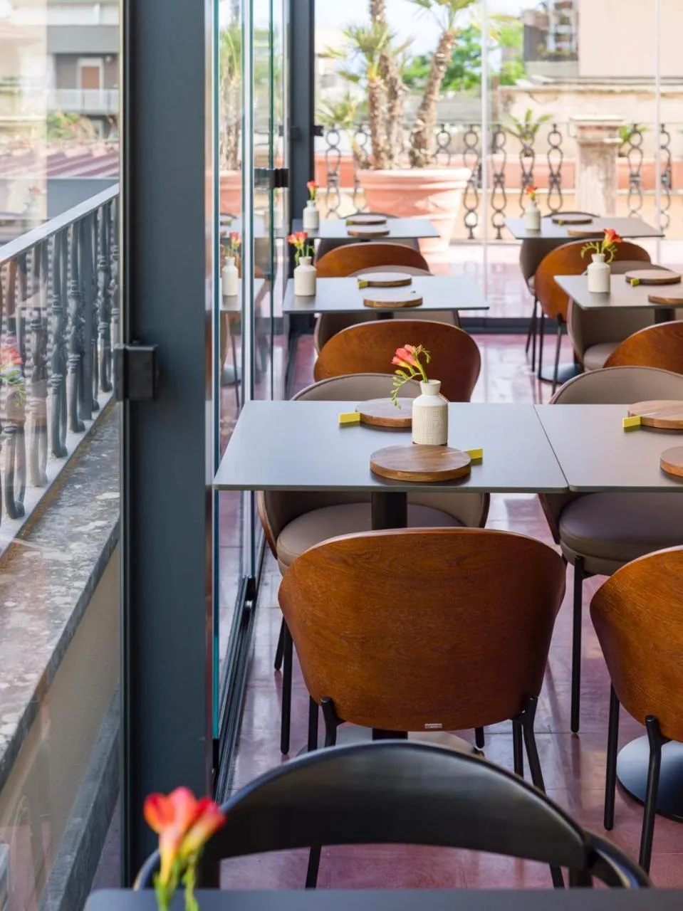 Restaurant/places to eat in UNA Hotels One Catania