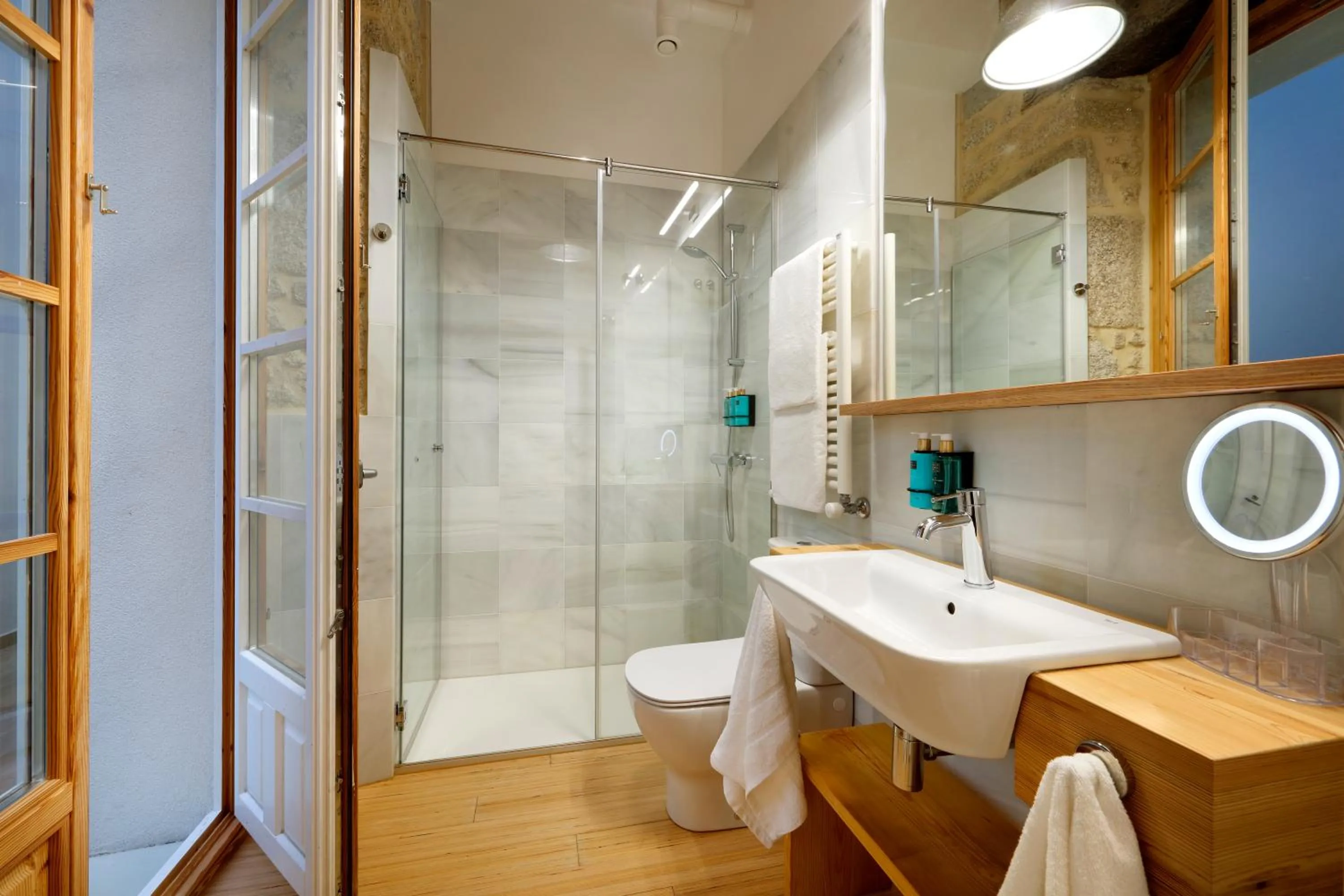 Shower in La Gallega by Upper Luxury Housing