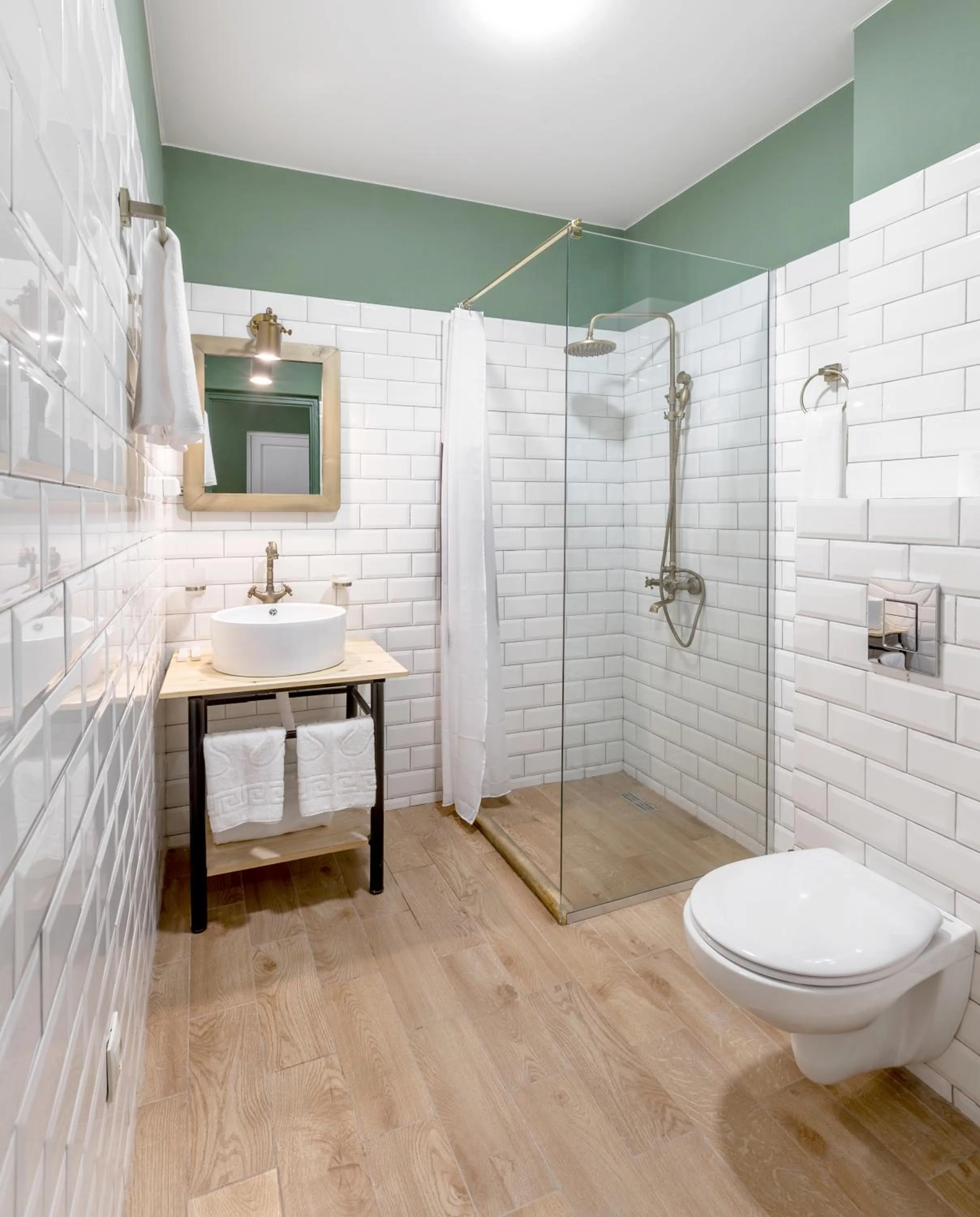 Bathroom in Raimond Palace Hotel