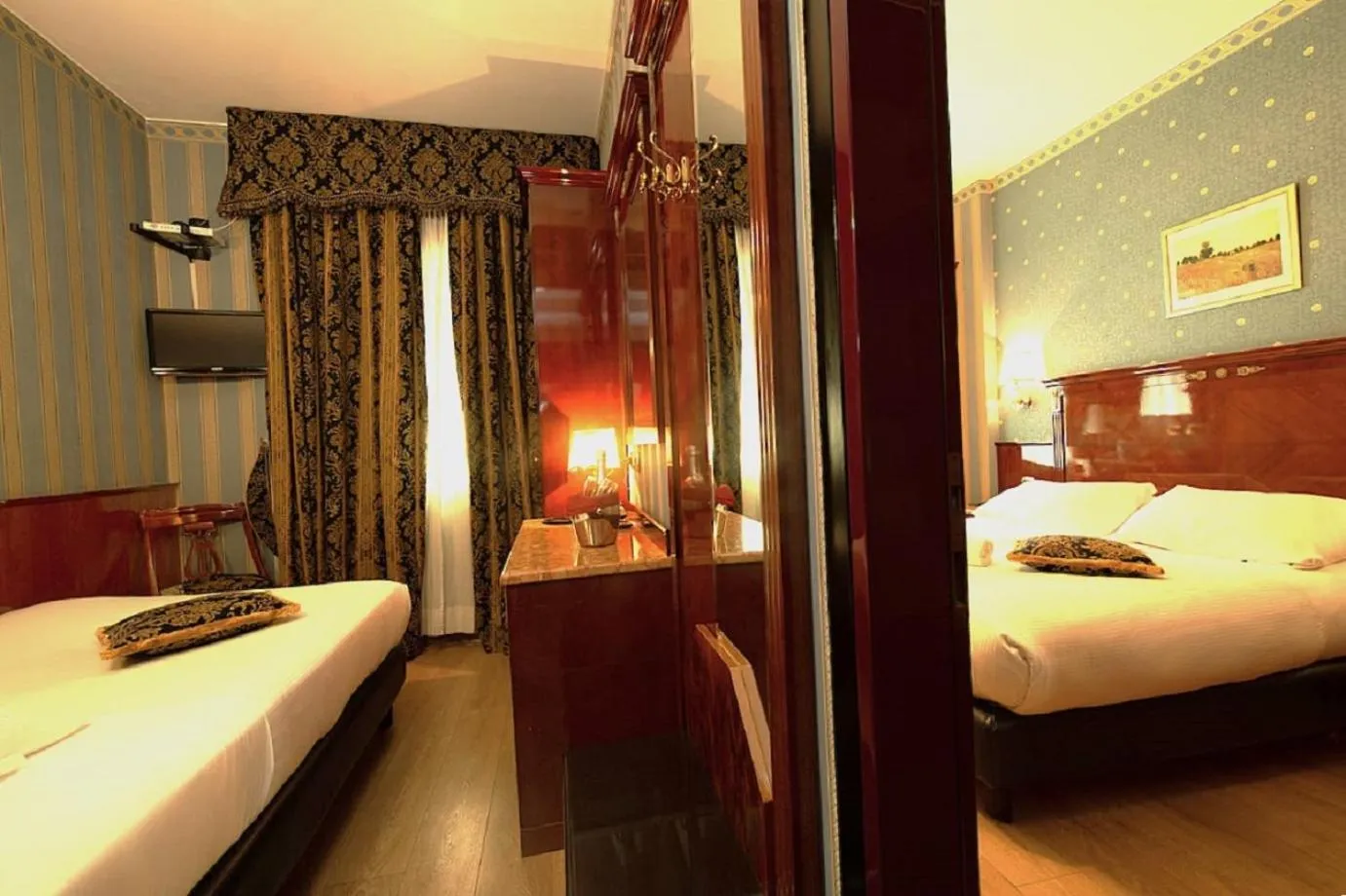 Family, Bed in Hotel Vittoria