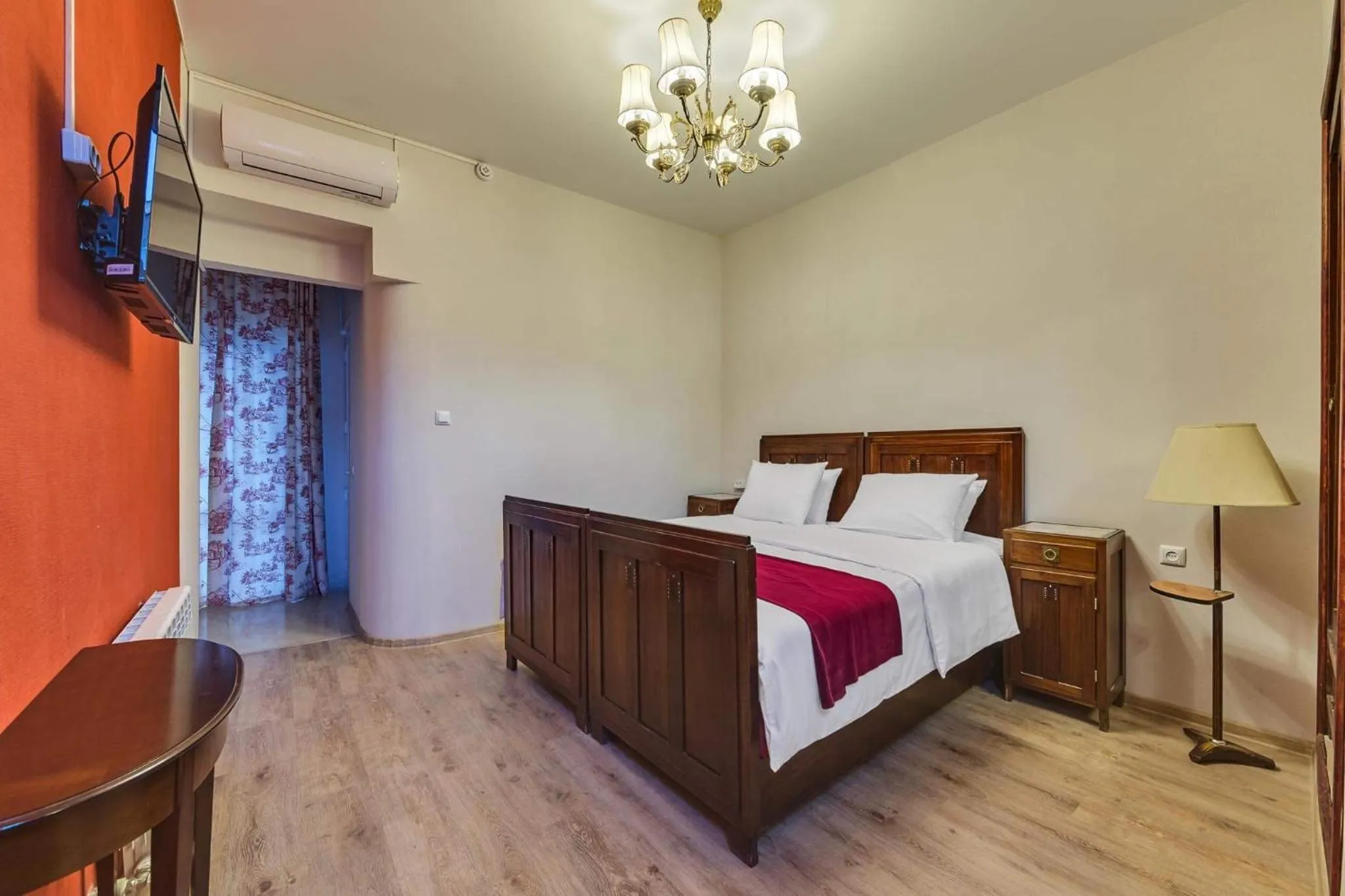 Bed in House 52 Boutique Hotel