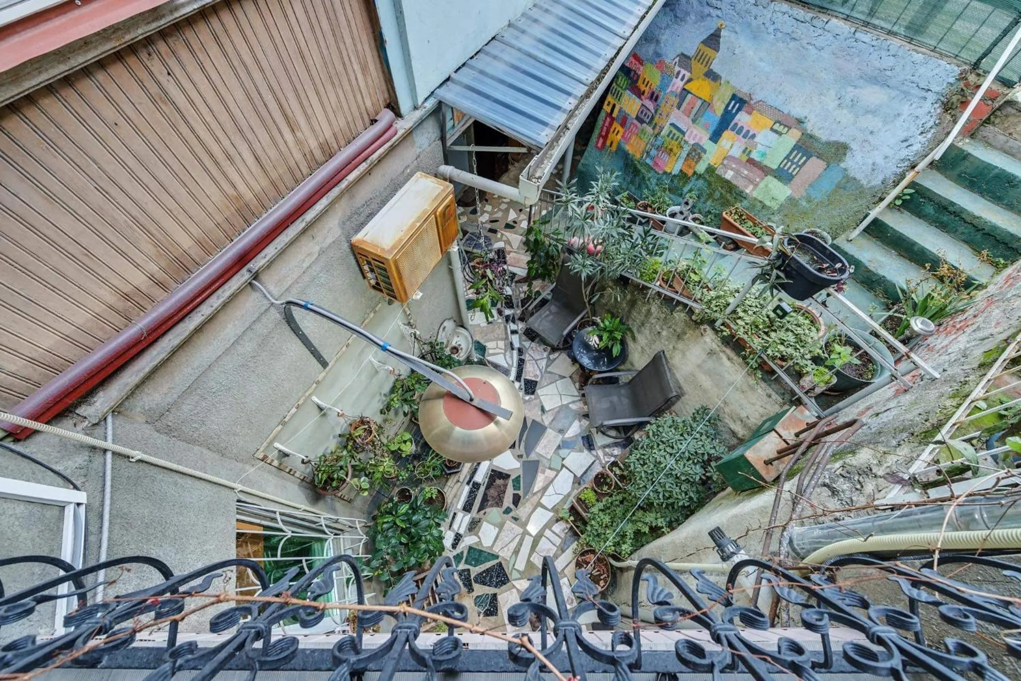 Patio in House 52 Boutique Hotel