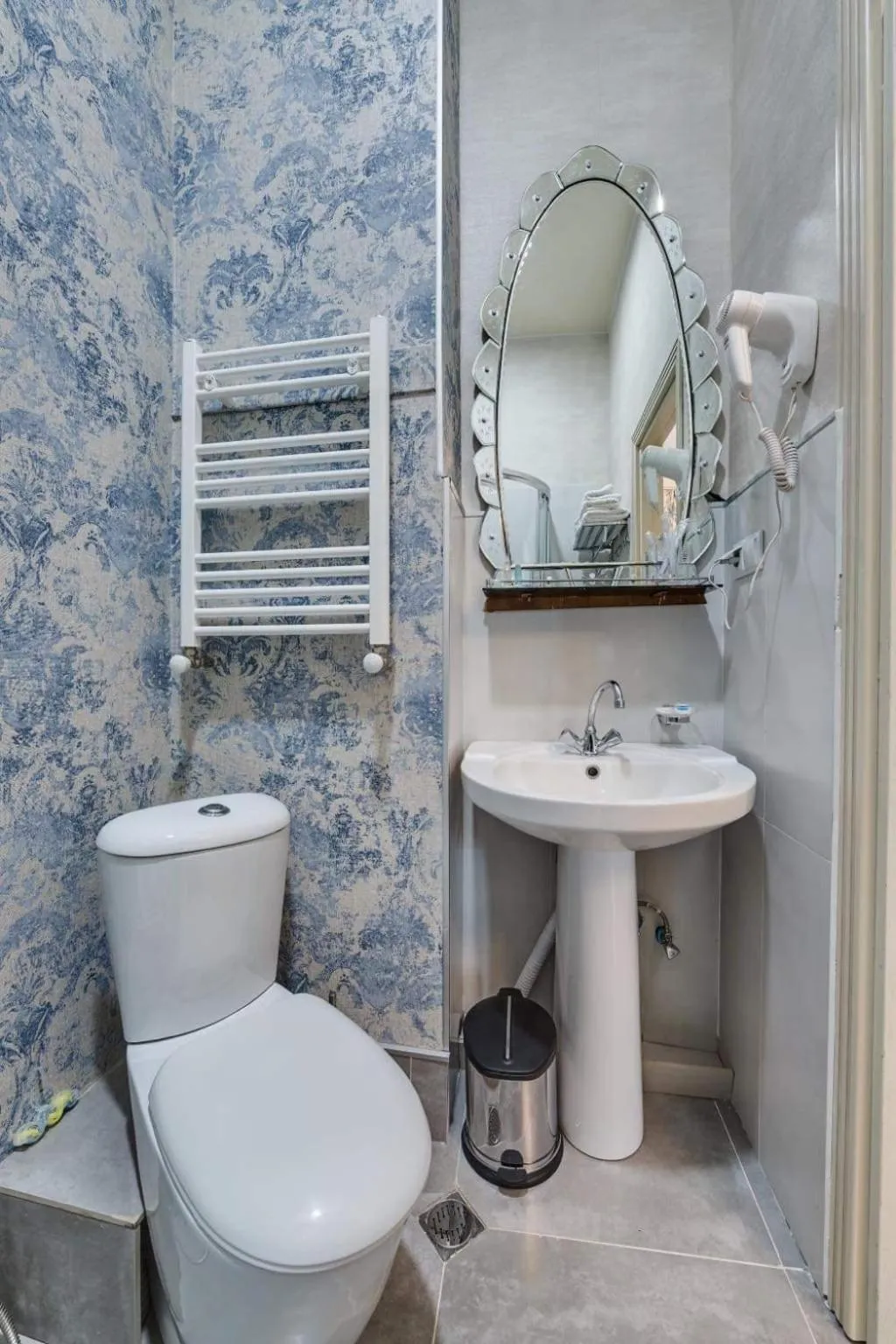 Bathroom in House 52 Boutique Hotel