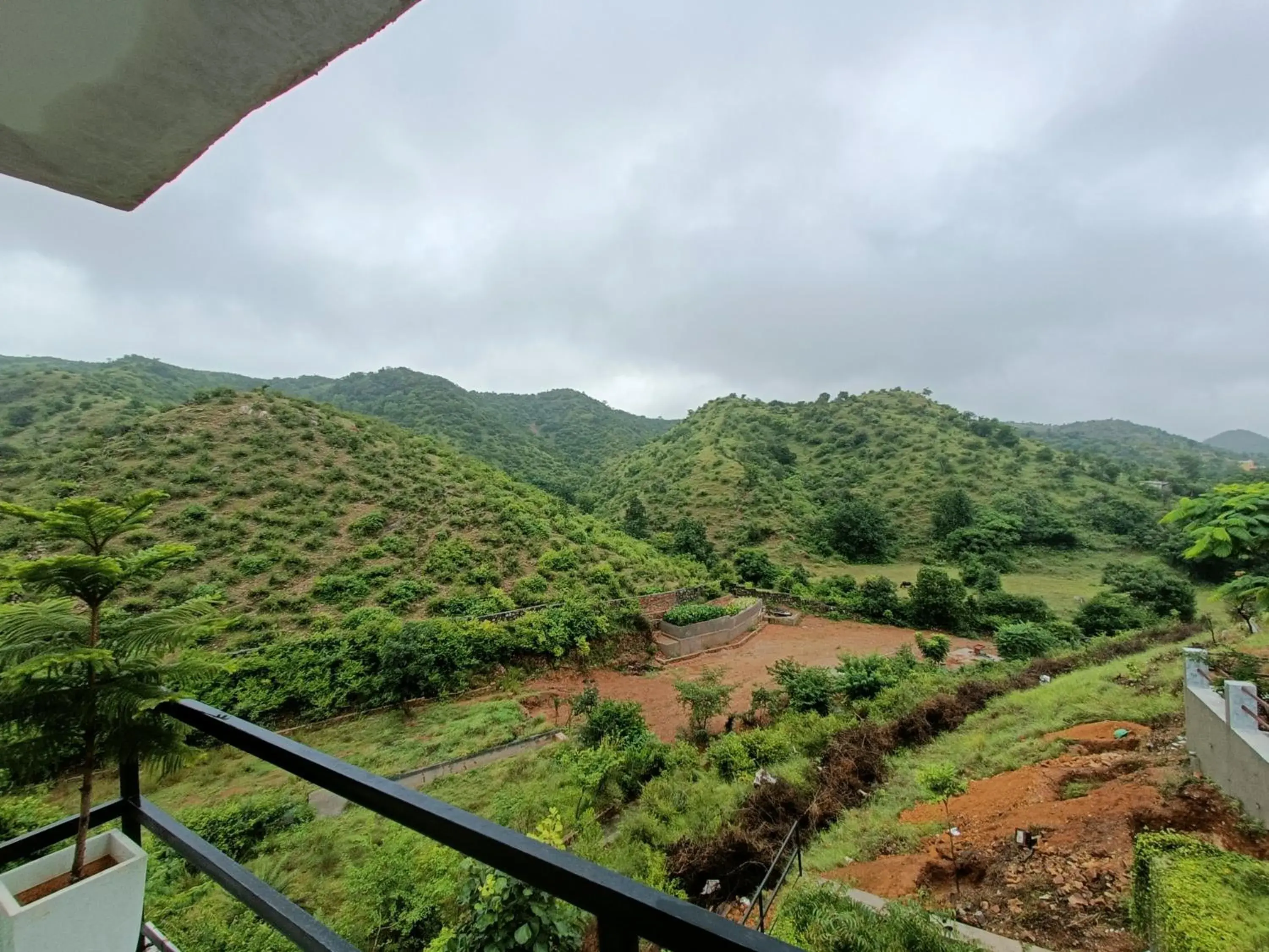 Mountain view in The HighGarden Resort Mountain view in The HighGarden Resort