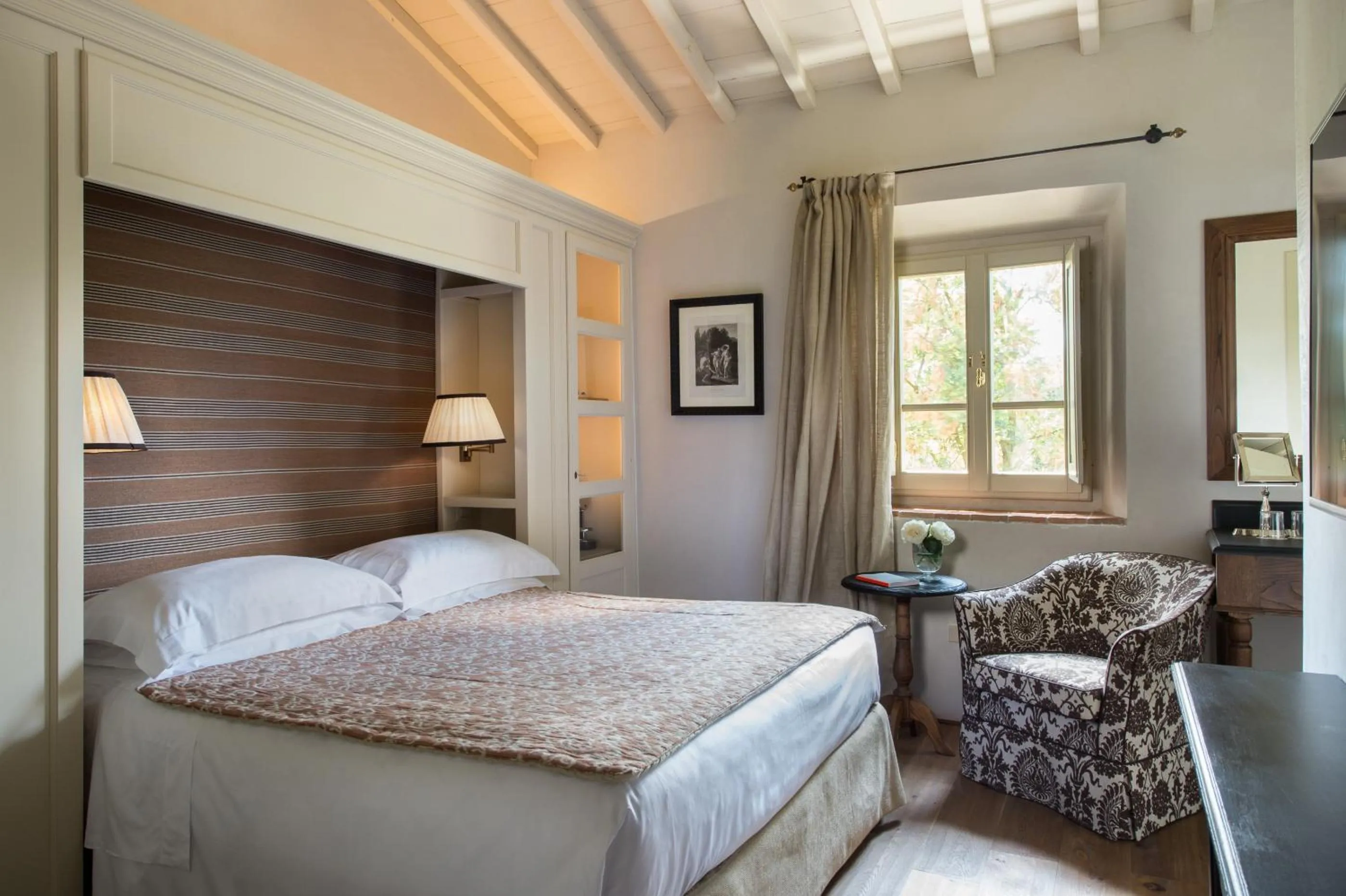 Bedroom, Bed in Il Borro Relais & Châteaux