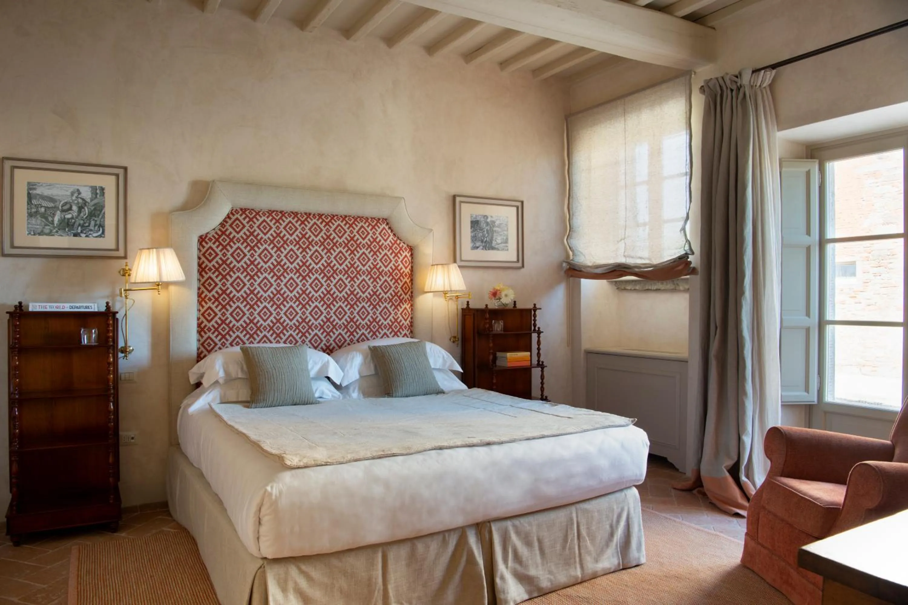 Bedroom, Bed in Il Borro Relais & Châteaux