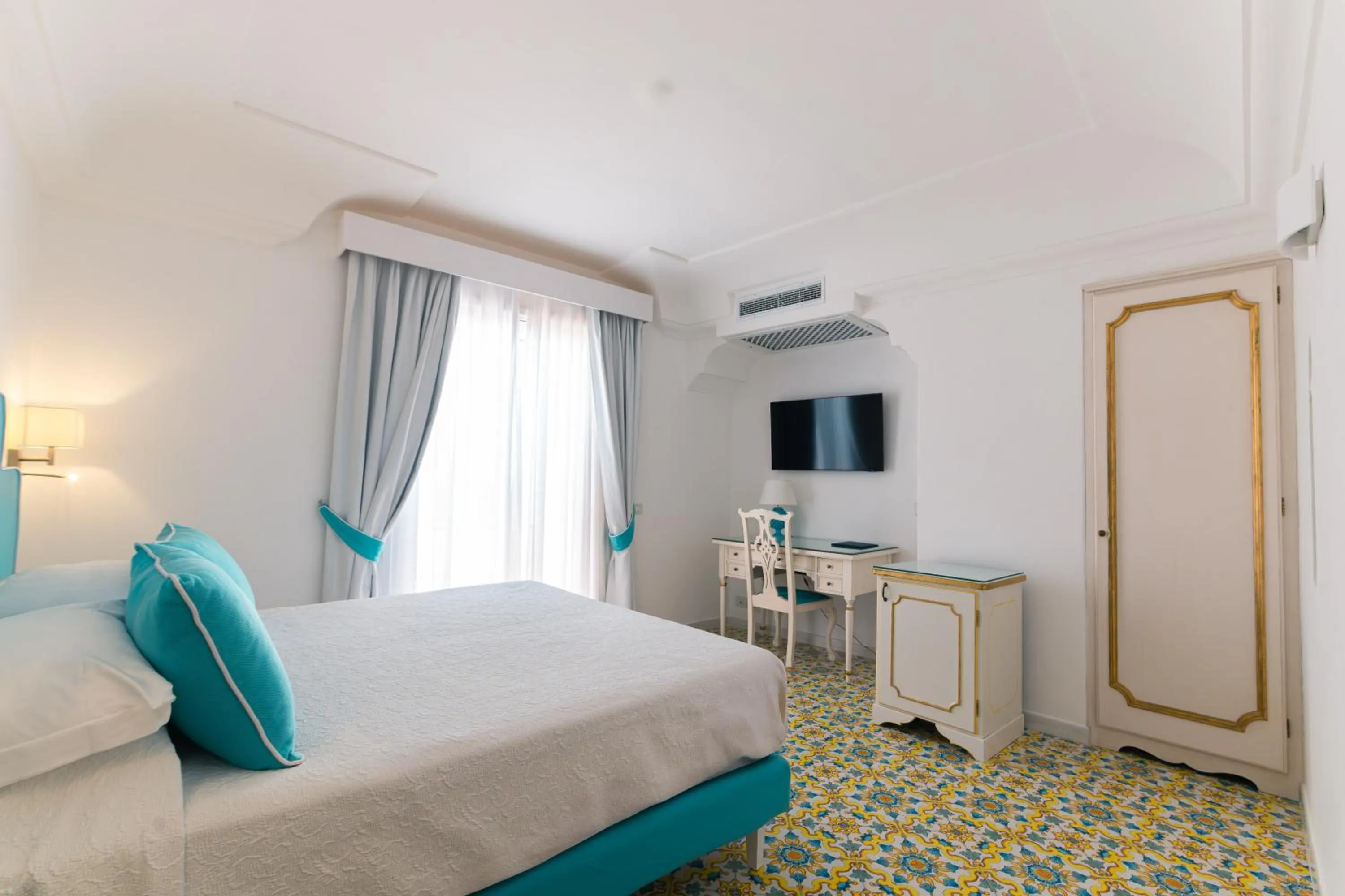 Bedroom, Bed in Hotel Conca d'Oro