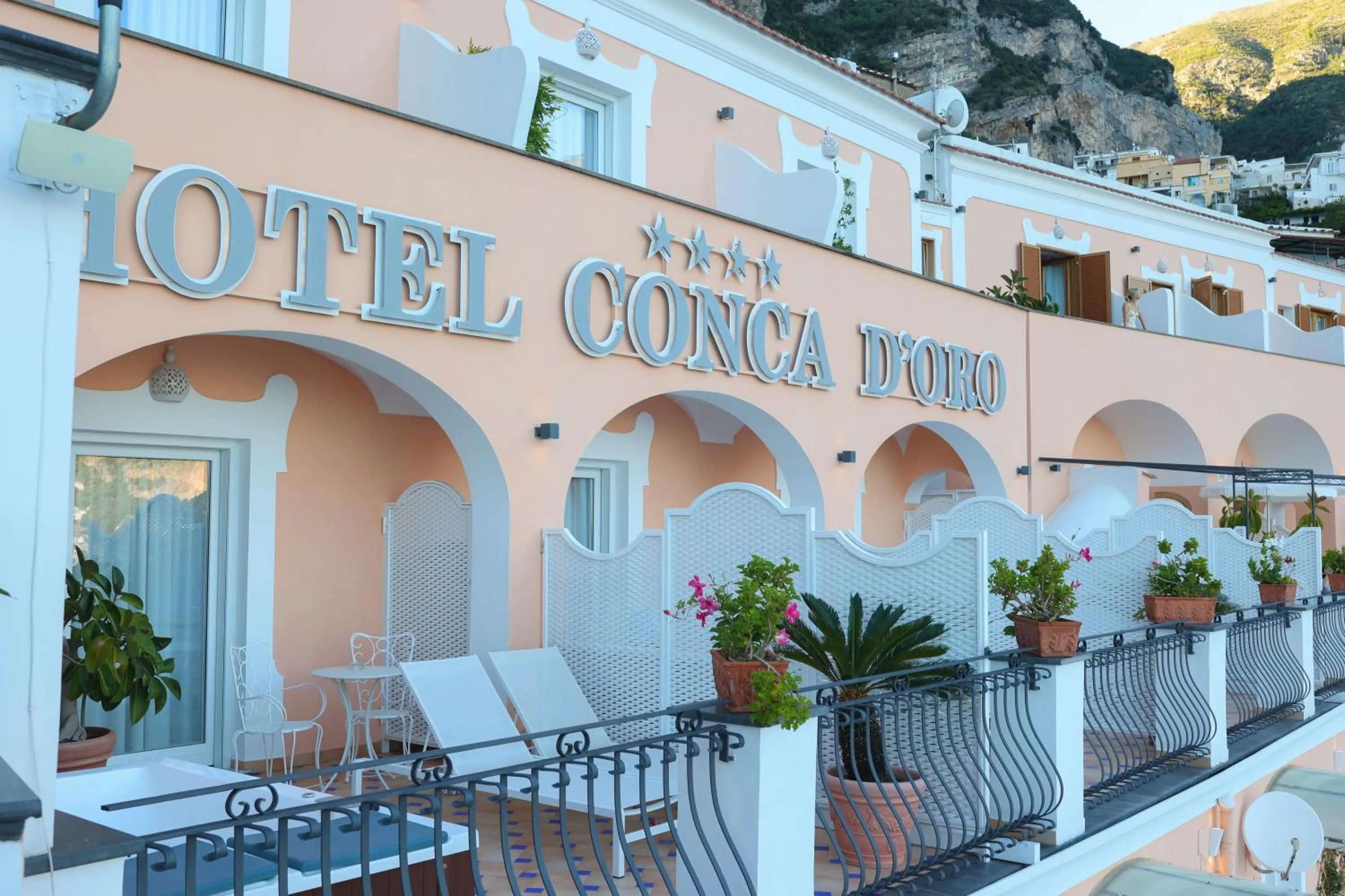 Property building in Hotel Conca d'Oro
