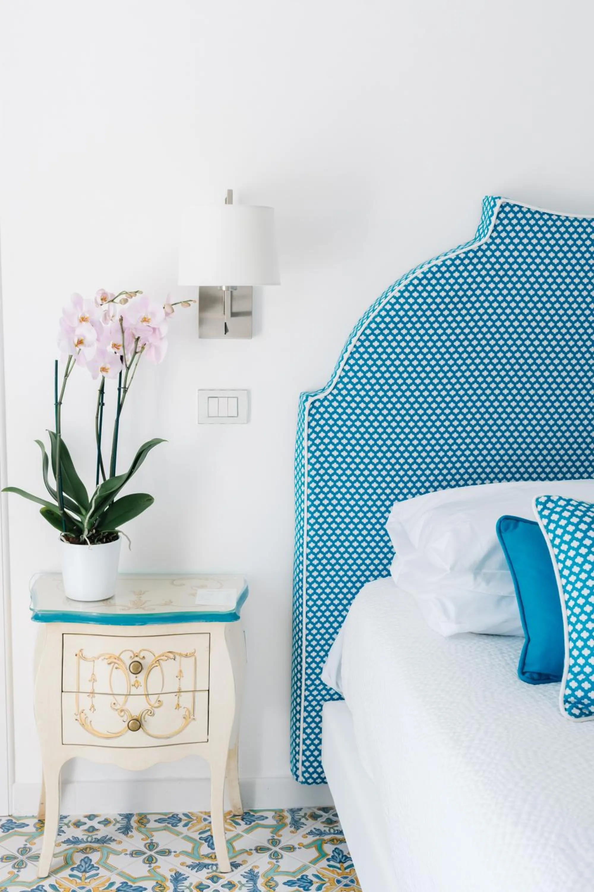 Decorative detail, Bed in Hotel Conca d'Oro