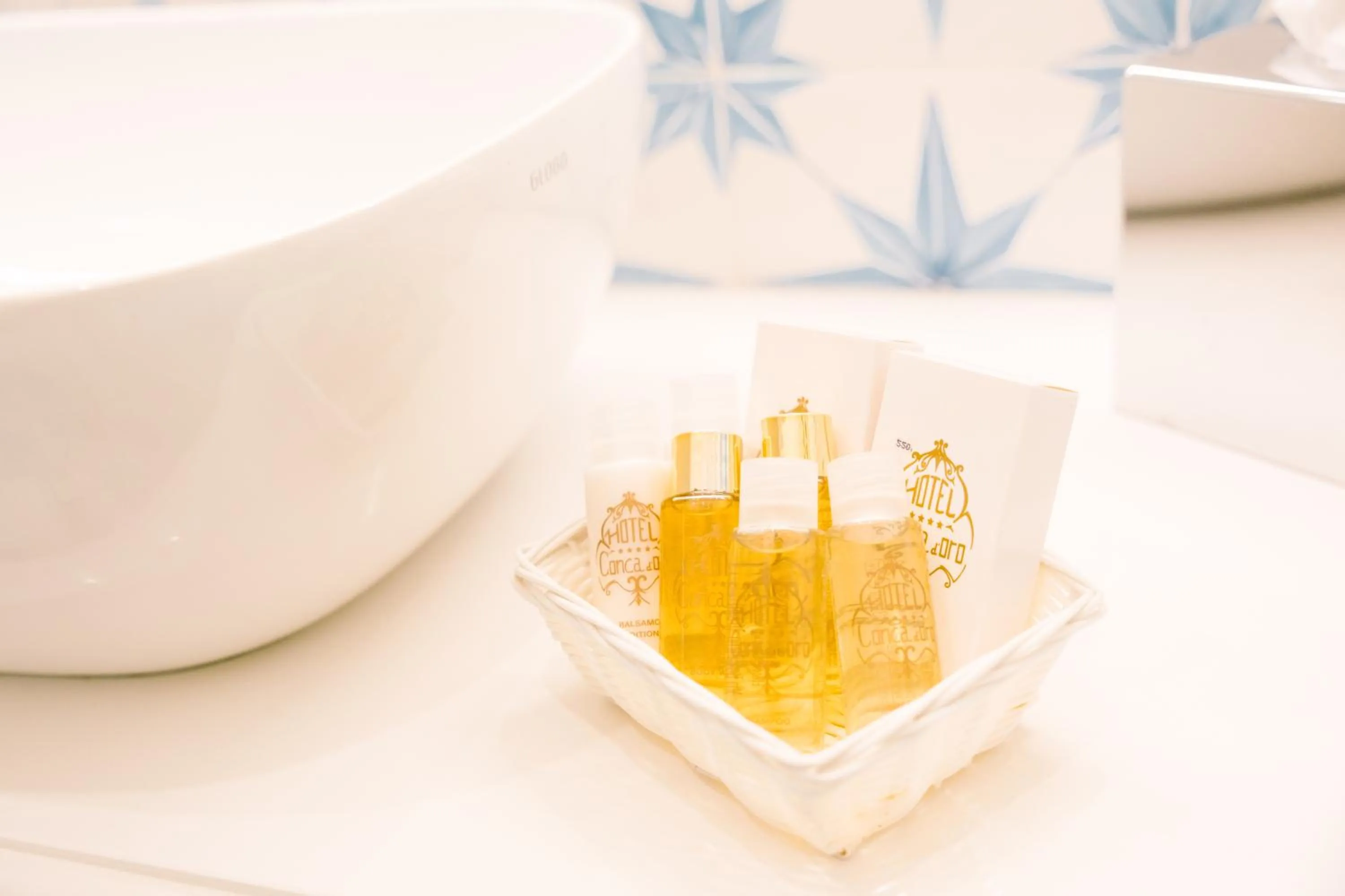 Toilet in Hotel Conca d'Oro