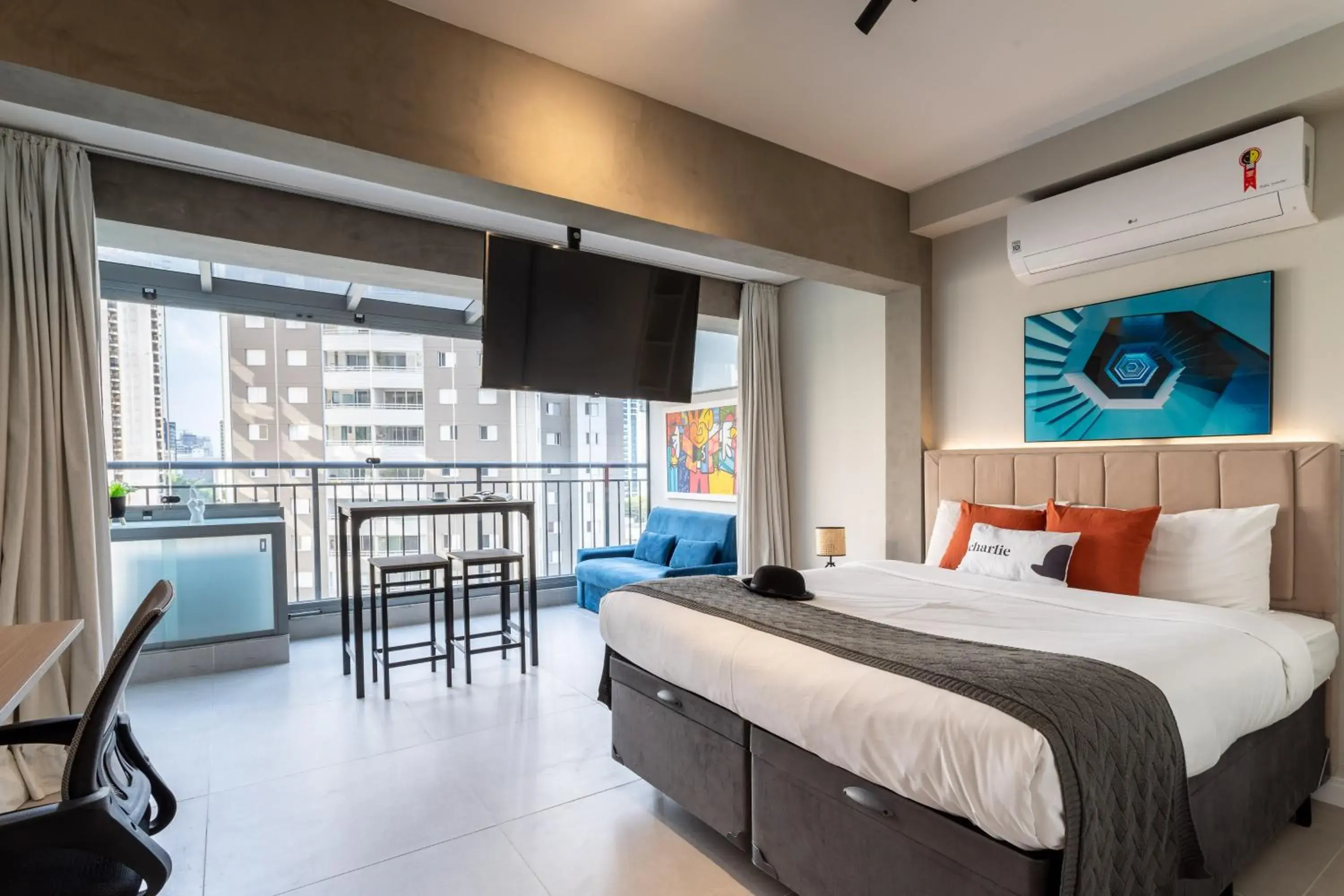 Bed in Charlie Vitrali Moema Bed in Charlie Vitrali Moema