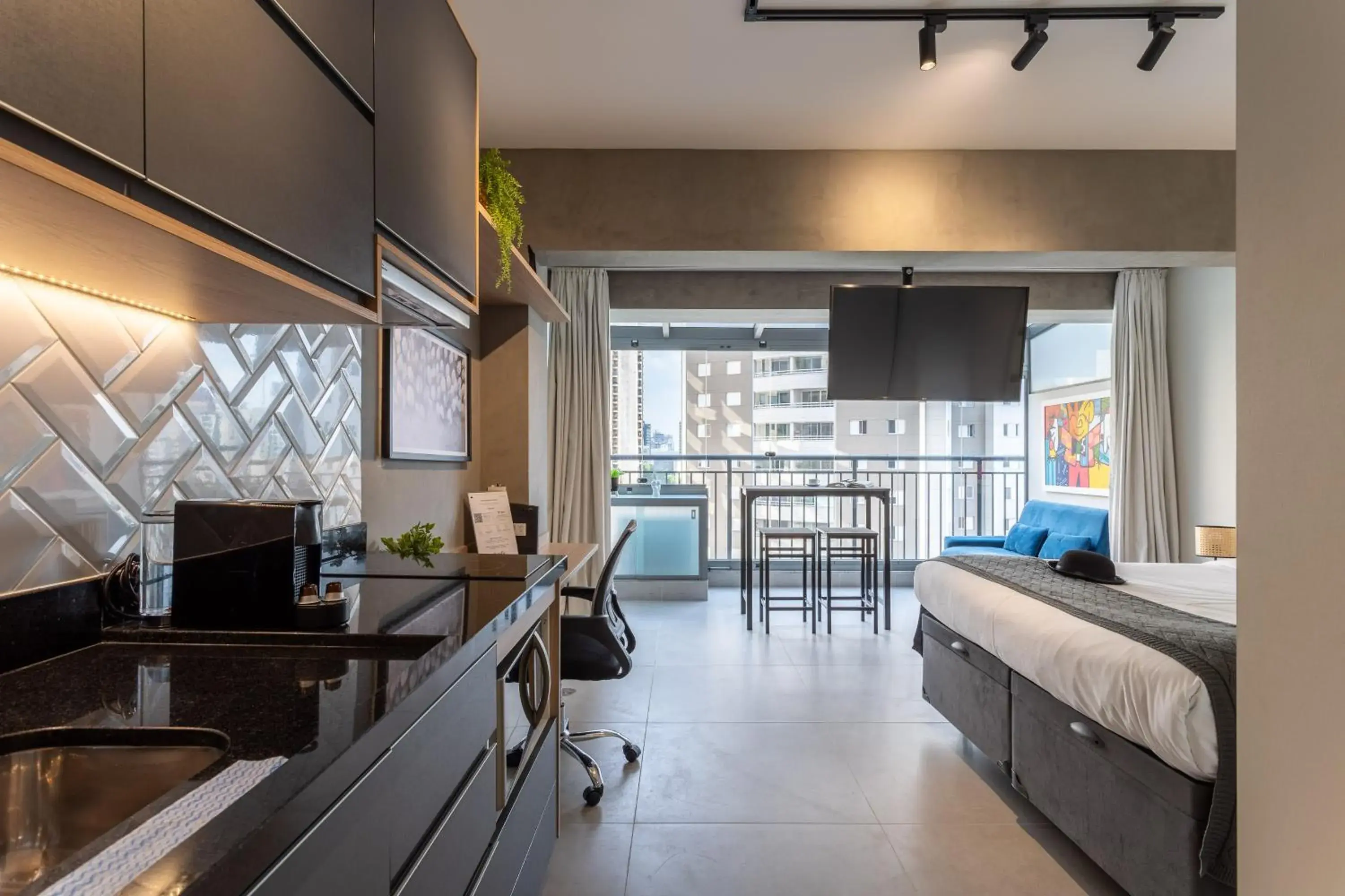 Bed in Charlie Vitrali Moema Bed in Charlie Vitrali Moema