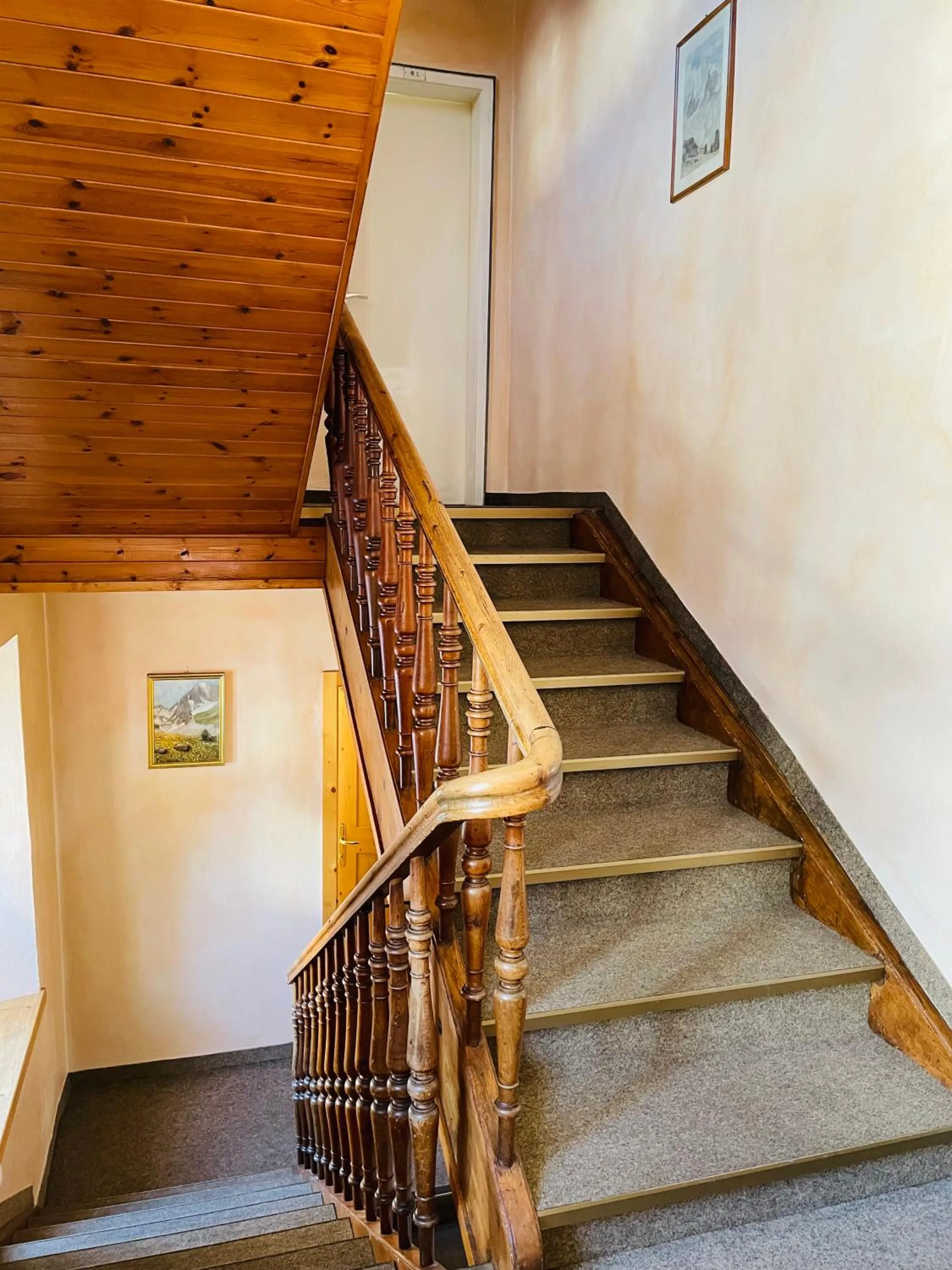 Property building in Glacier Rock guesthouse ex Pension Dangl