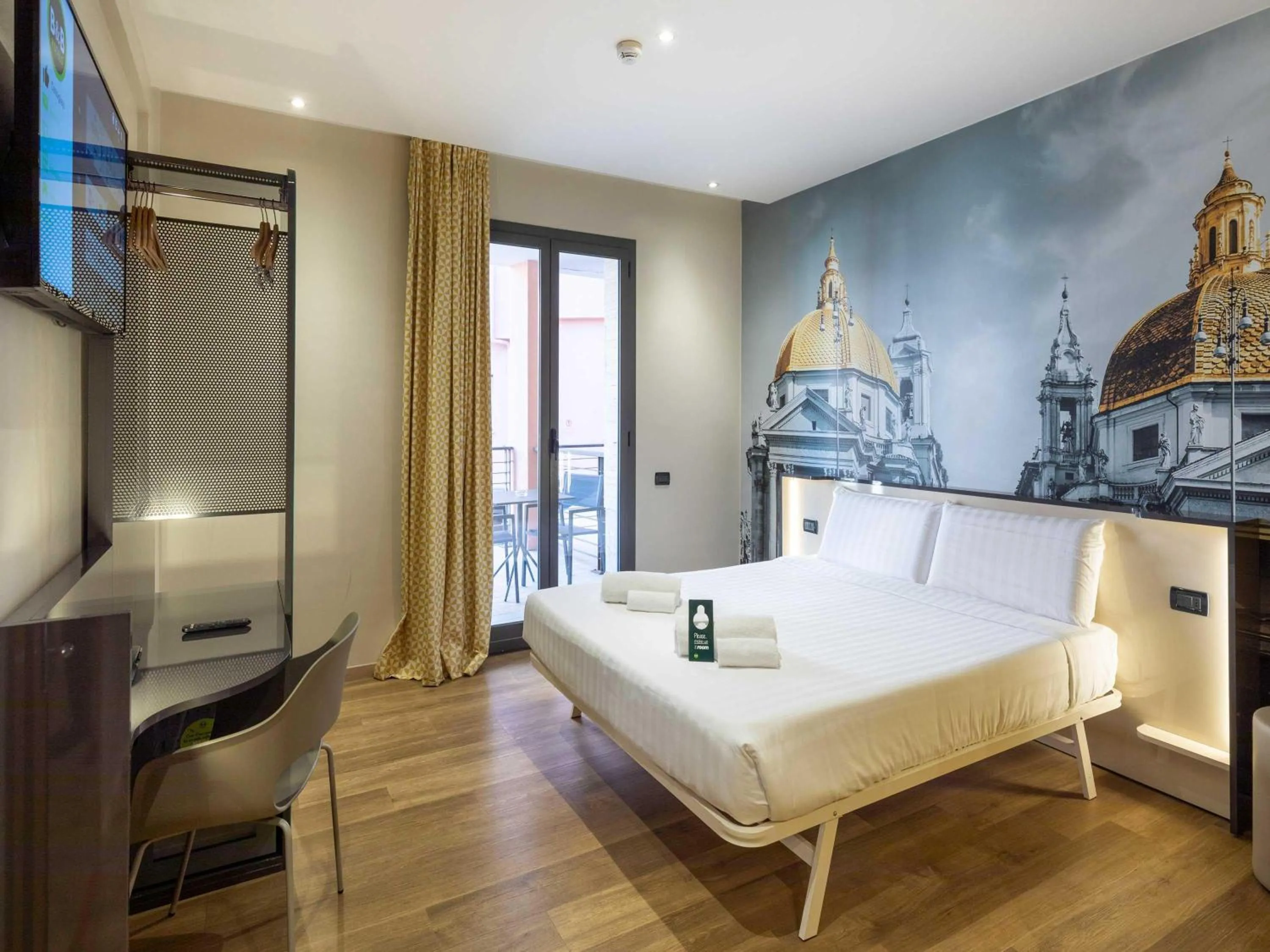 Photo of the whole room, Bed in B&B Hotel Roma Tuscolana San Giovanni