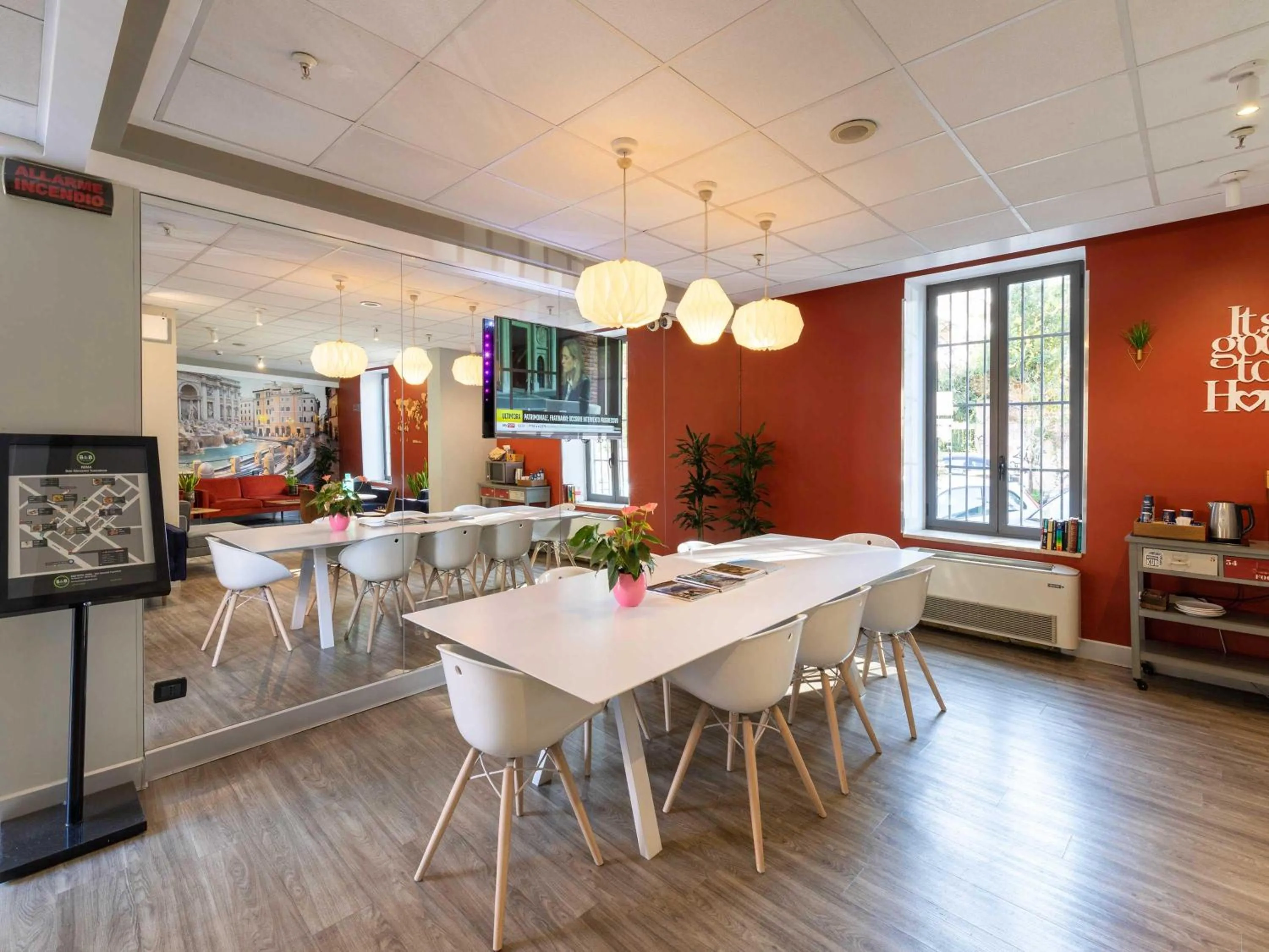 Lobby or reception in B&B Hotel Roma Tuscolana San Giovanni