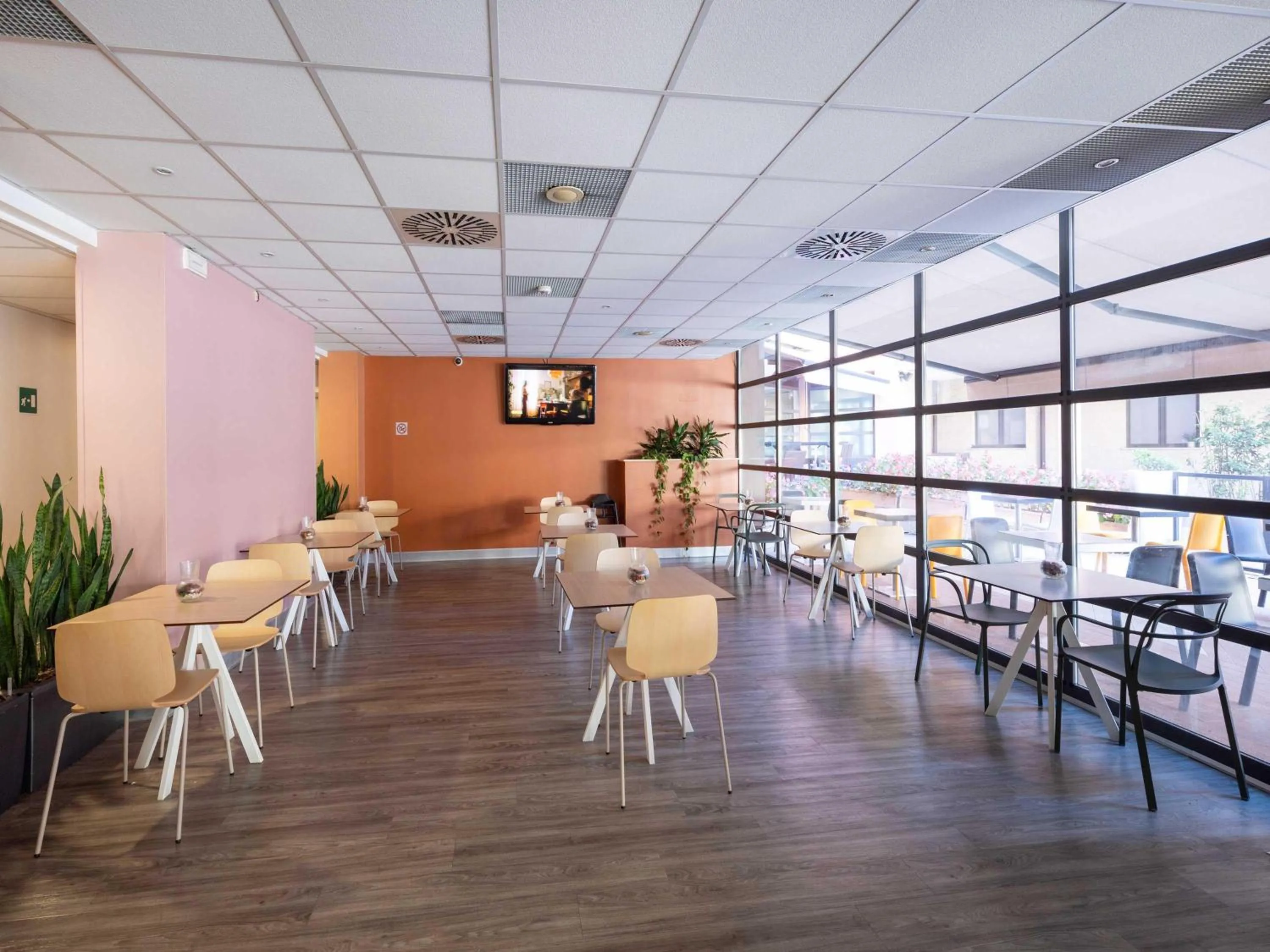 Restaurant/places to eat in B&B Hotel Roma Tuscolana San Giovanni