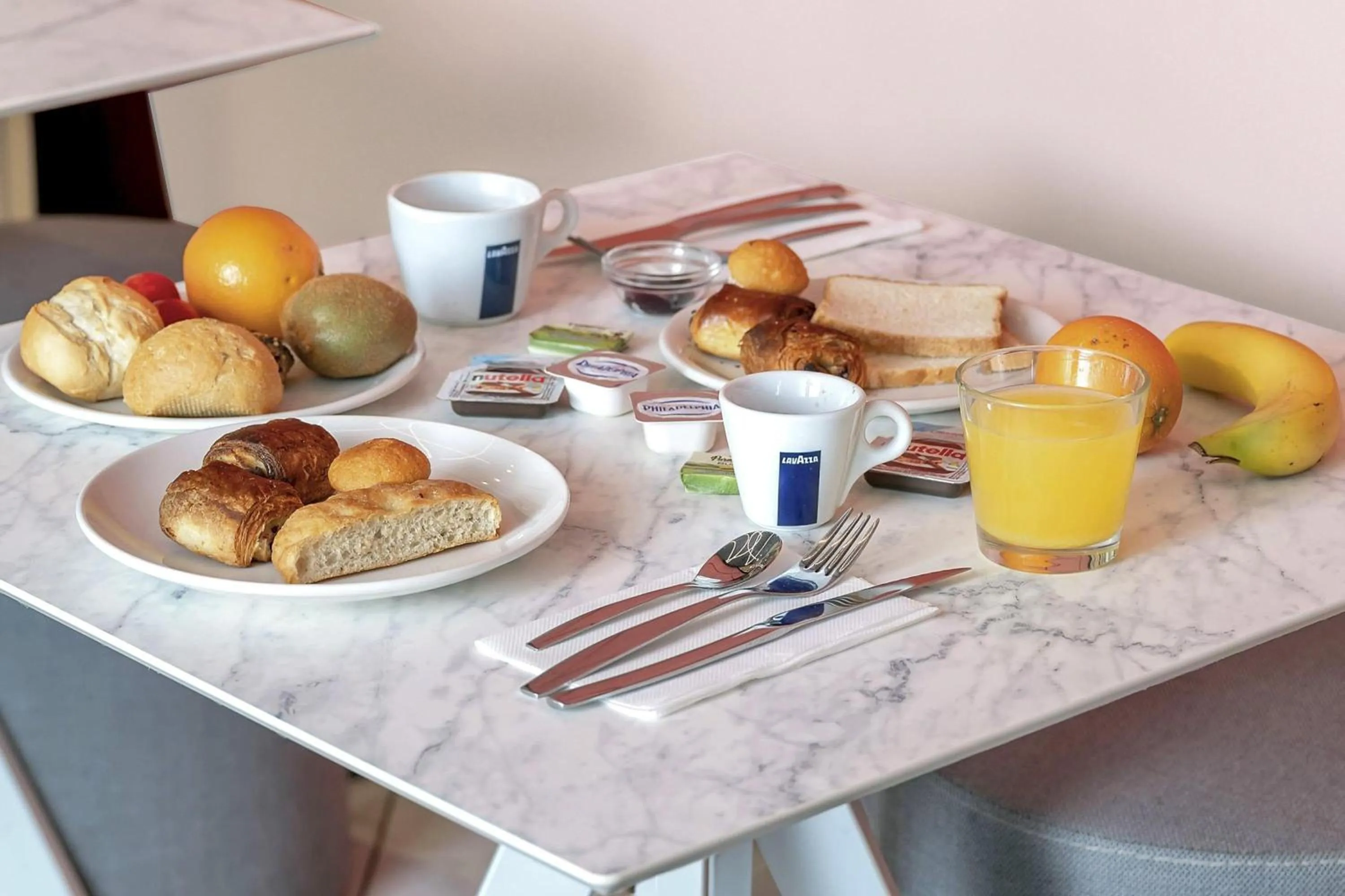 Restaurant/places to eat in B&B Hotel Roma Tuscolana San Giovanni