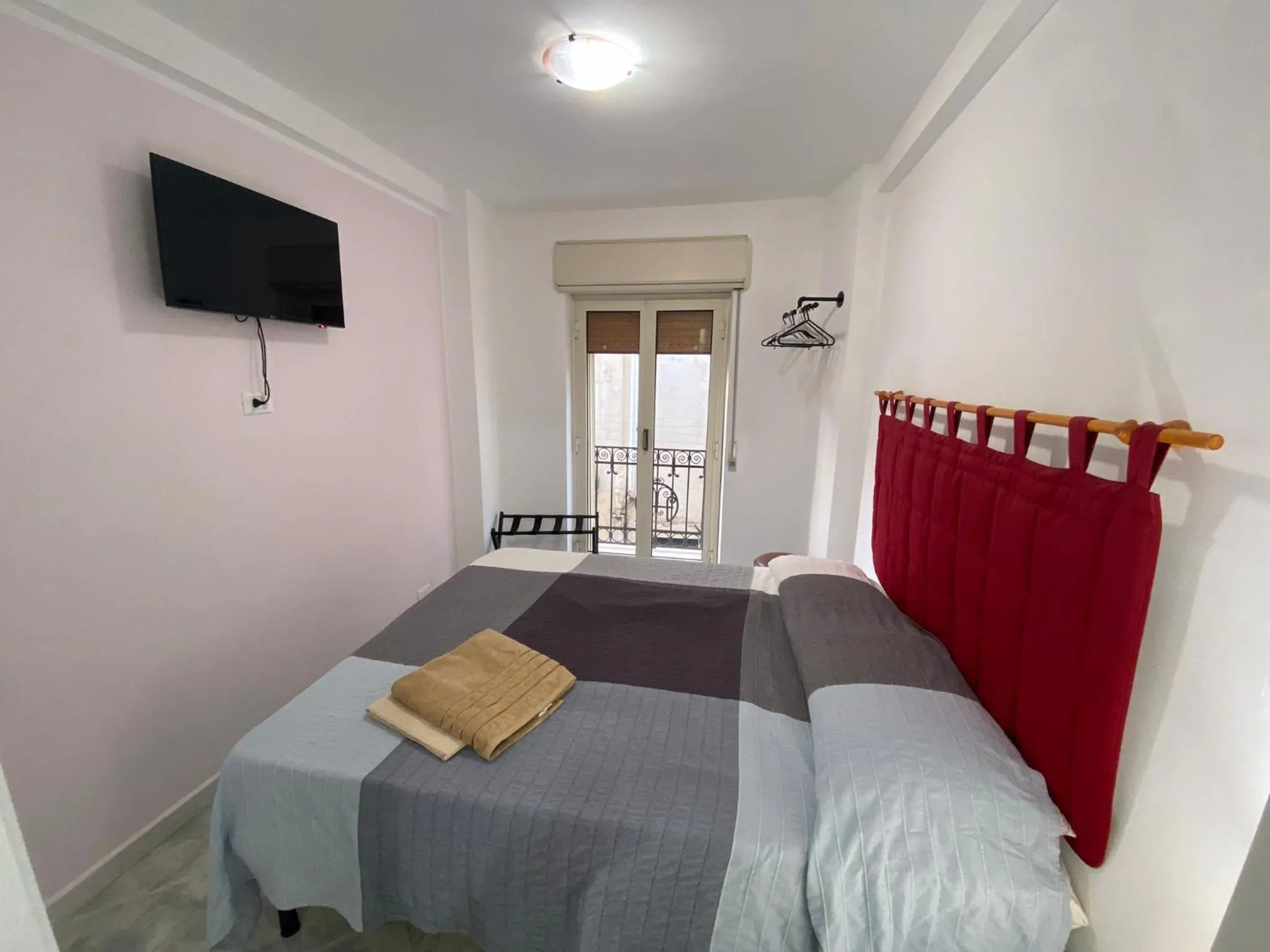 Photo of the whole room, Bed in B&B Casetta Verde FELICE