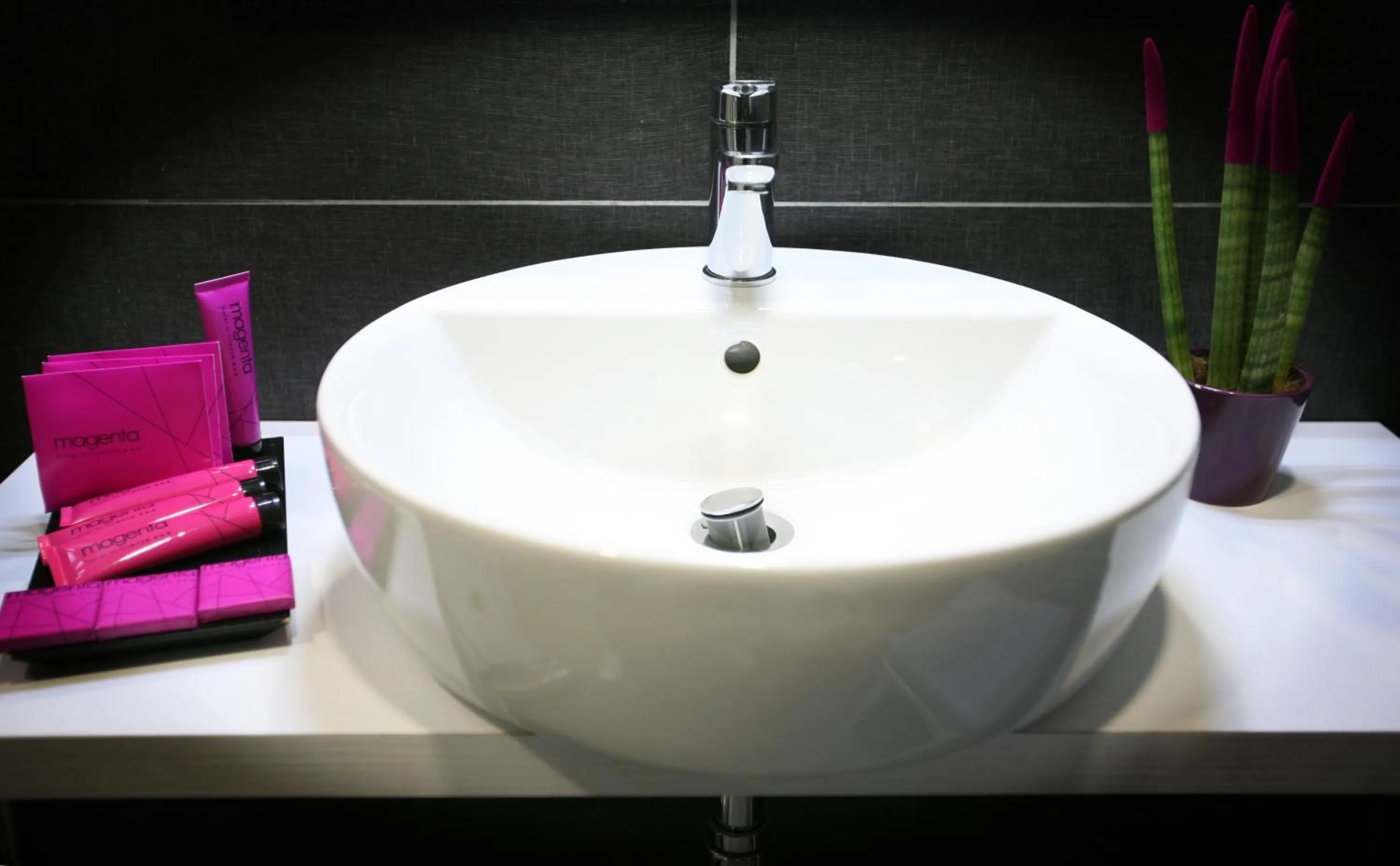 Bathroom in Hotel Magenta