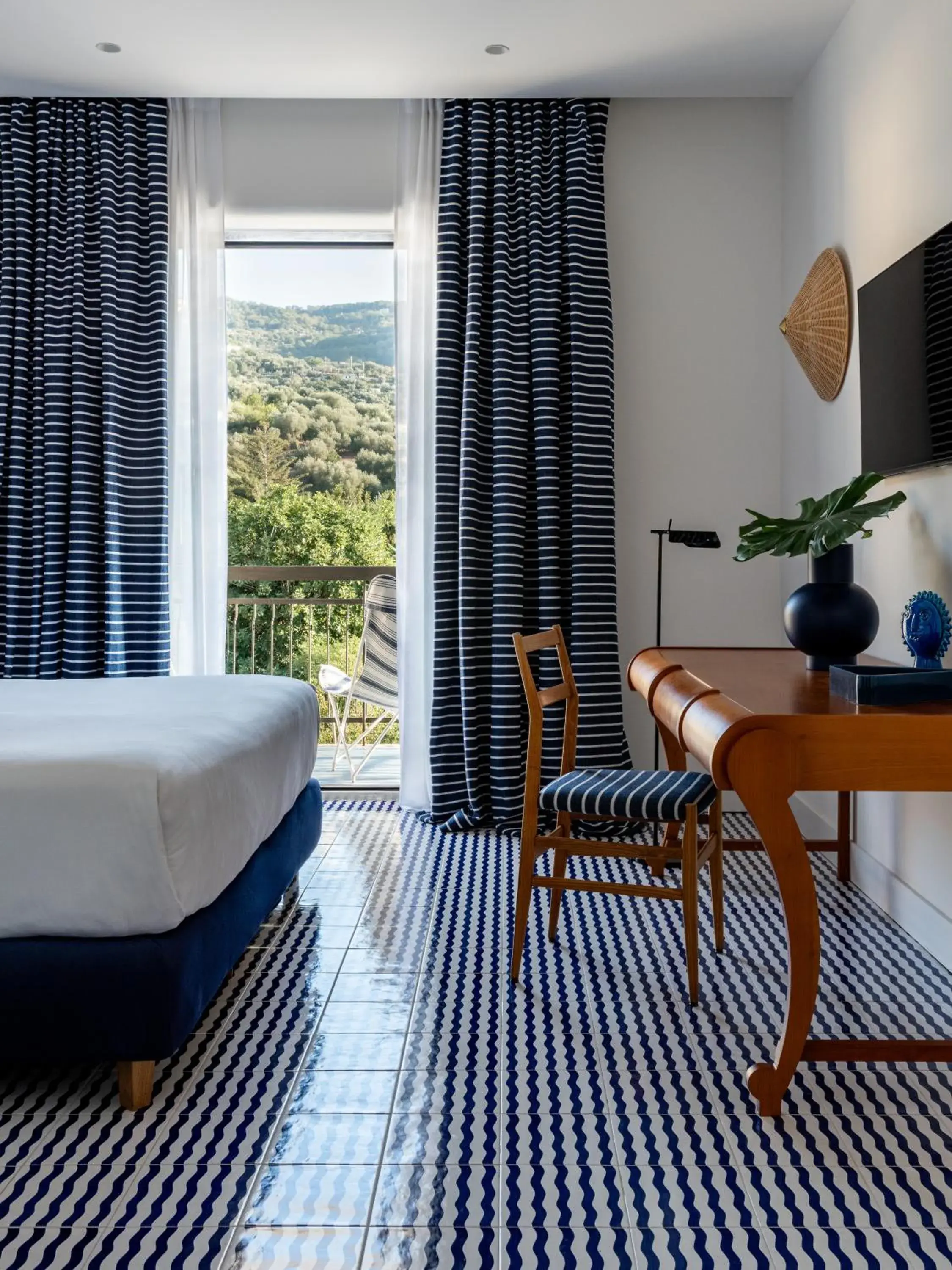 Bedroom, Bed in Grand Hotel Flora Bedroom, Bed in Grand Hotel Flora