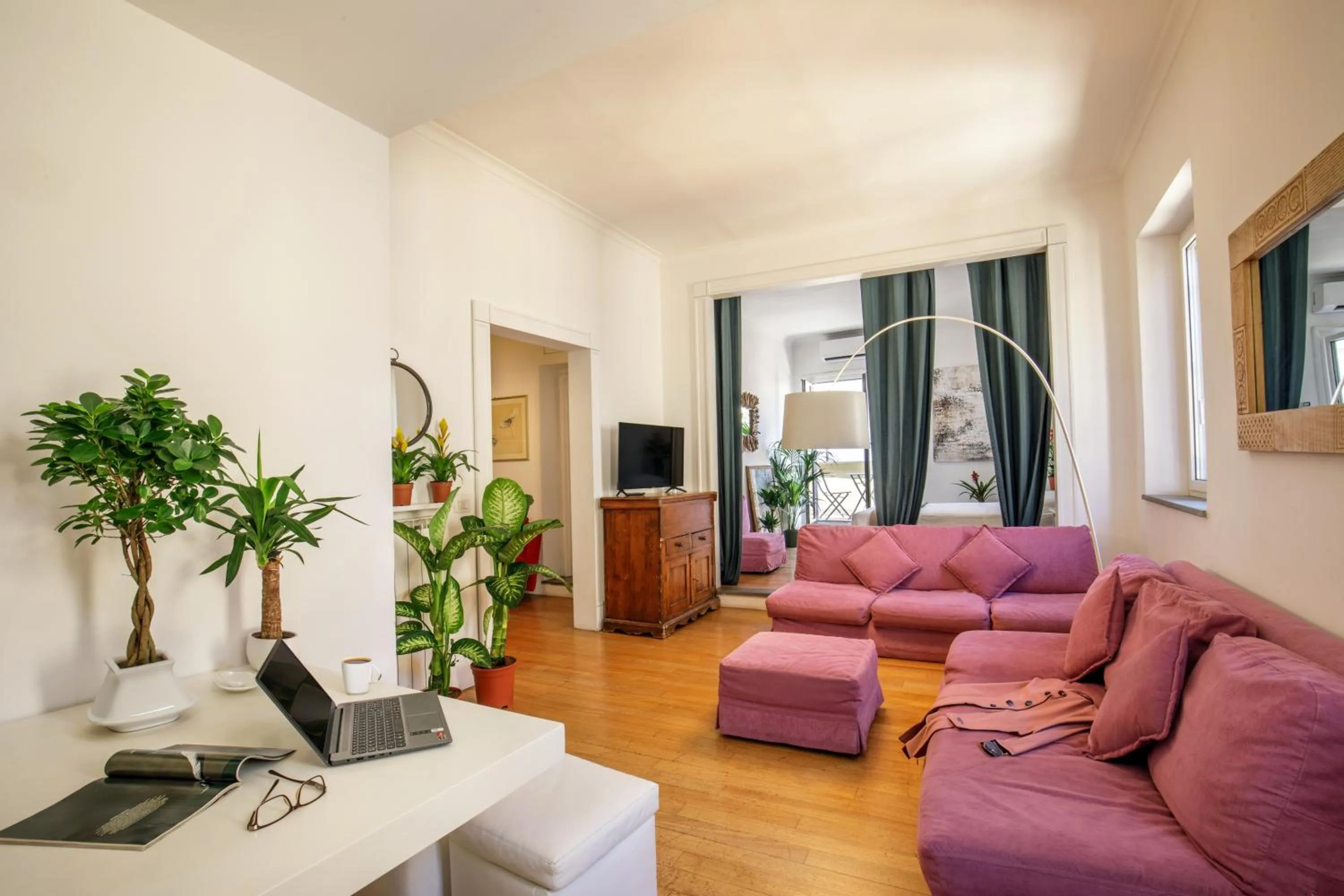 Living room in The right place 4U Mario de Fiori Apartment