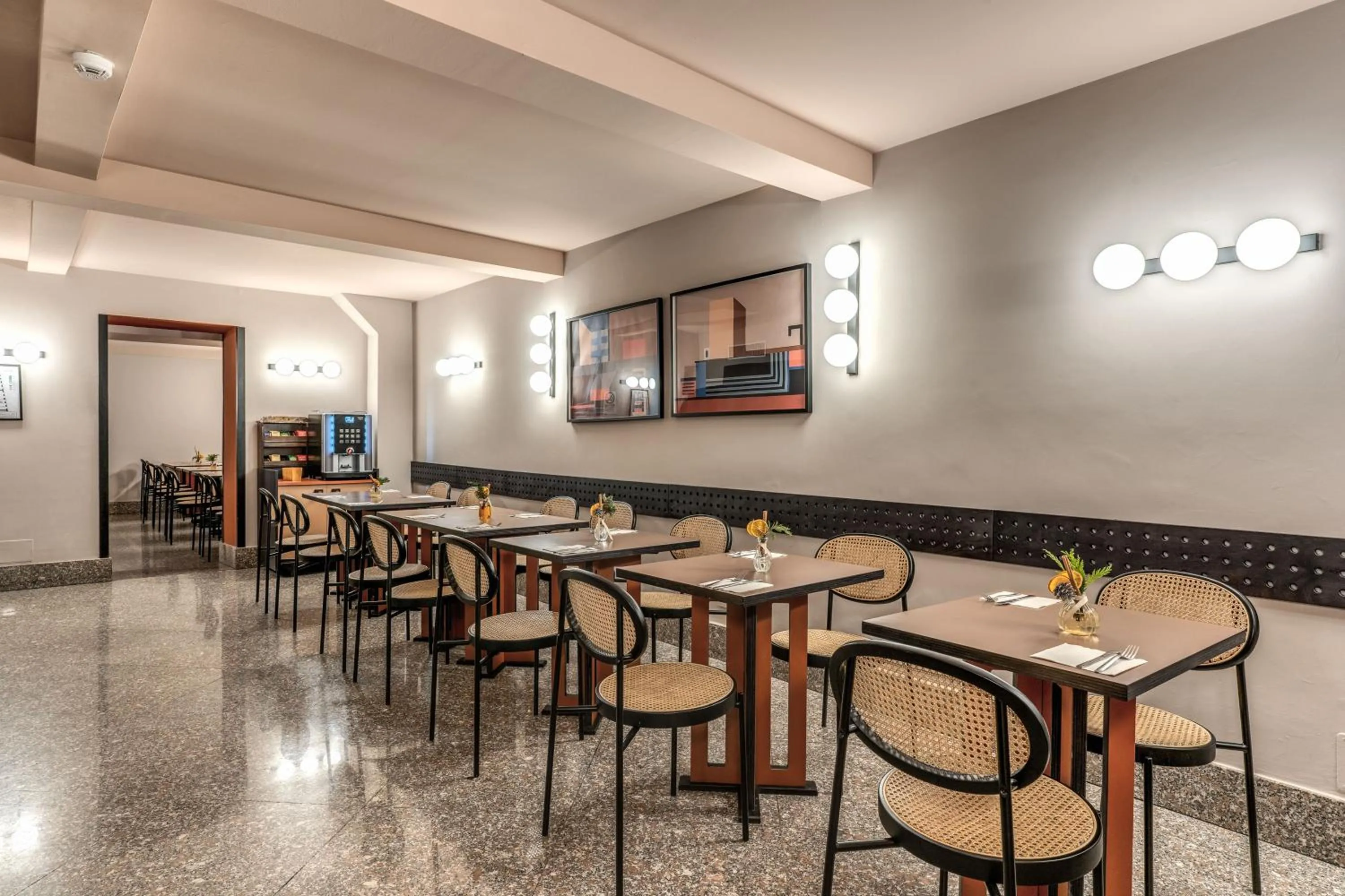 Dining area in Madison Hotel