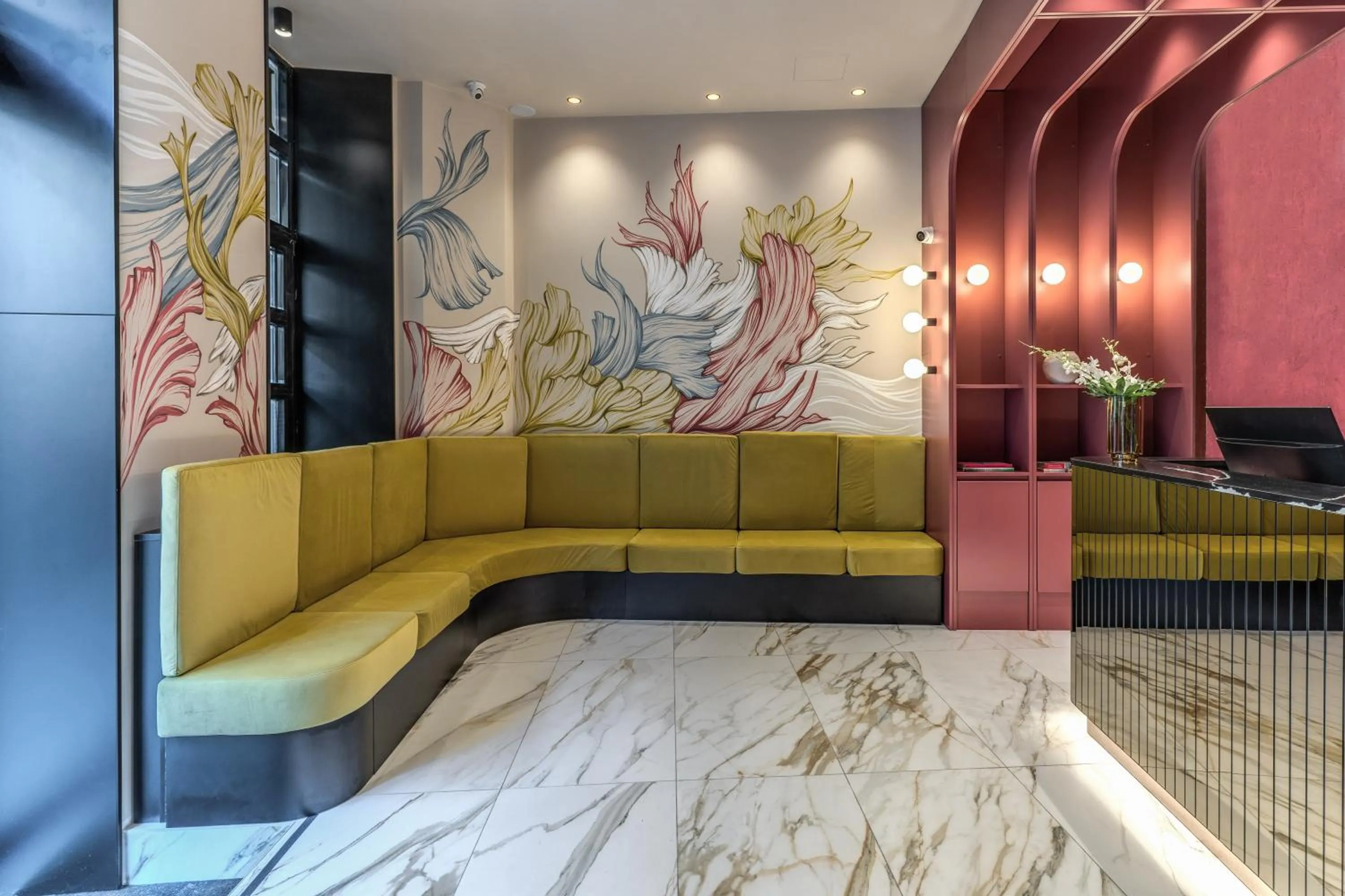 Facade/entrance in Madison Hotel