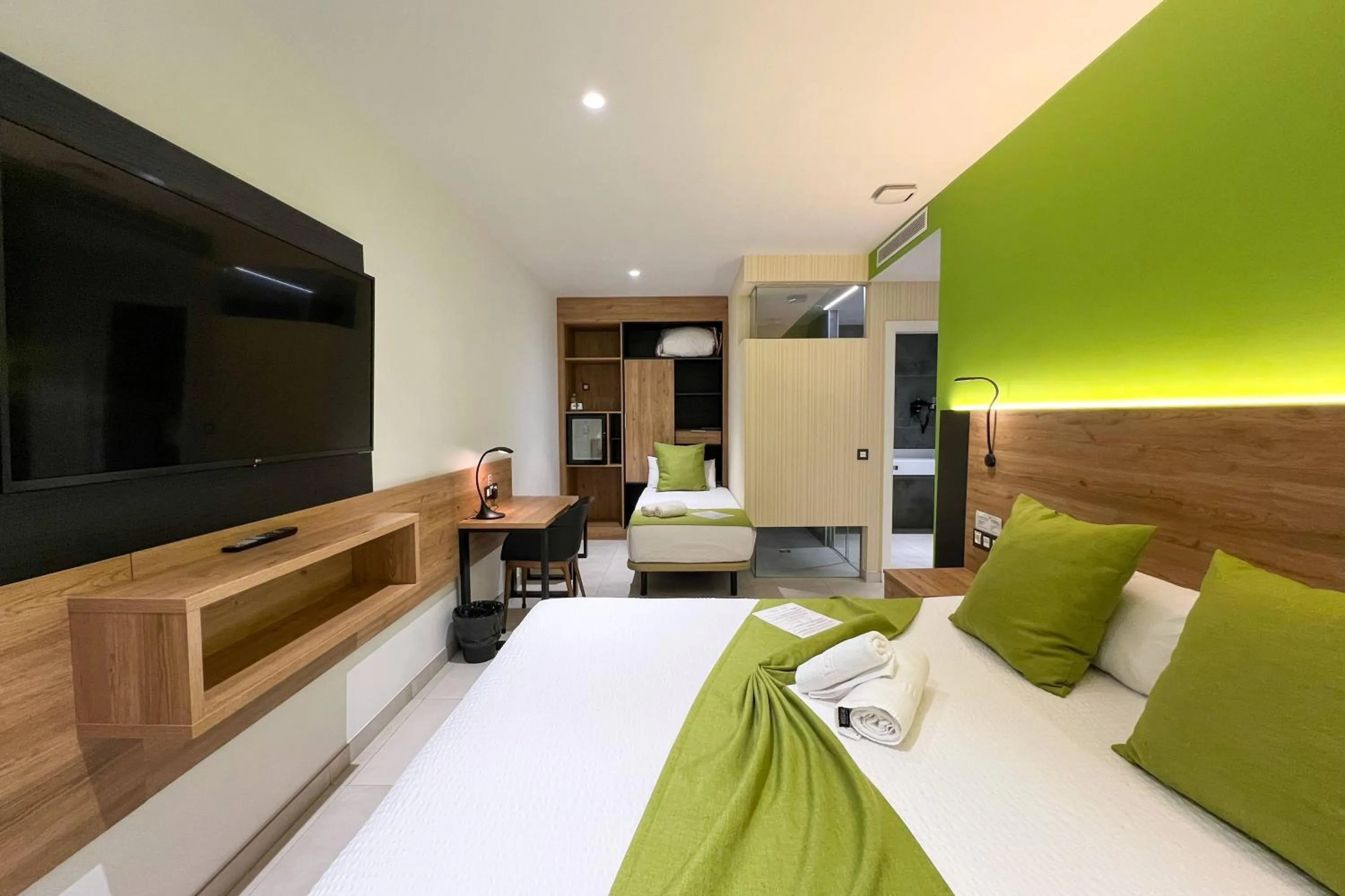 Bed in Hotel MG Poniente