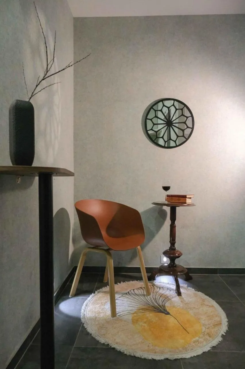 Area and facilities in Round Garden Hotel