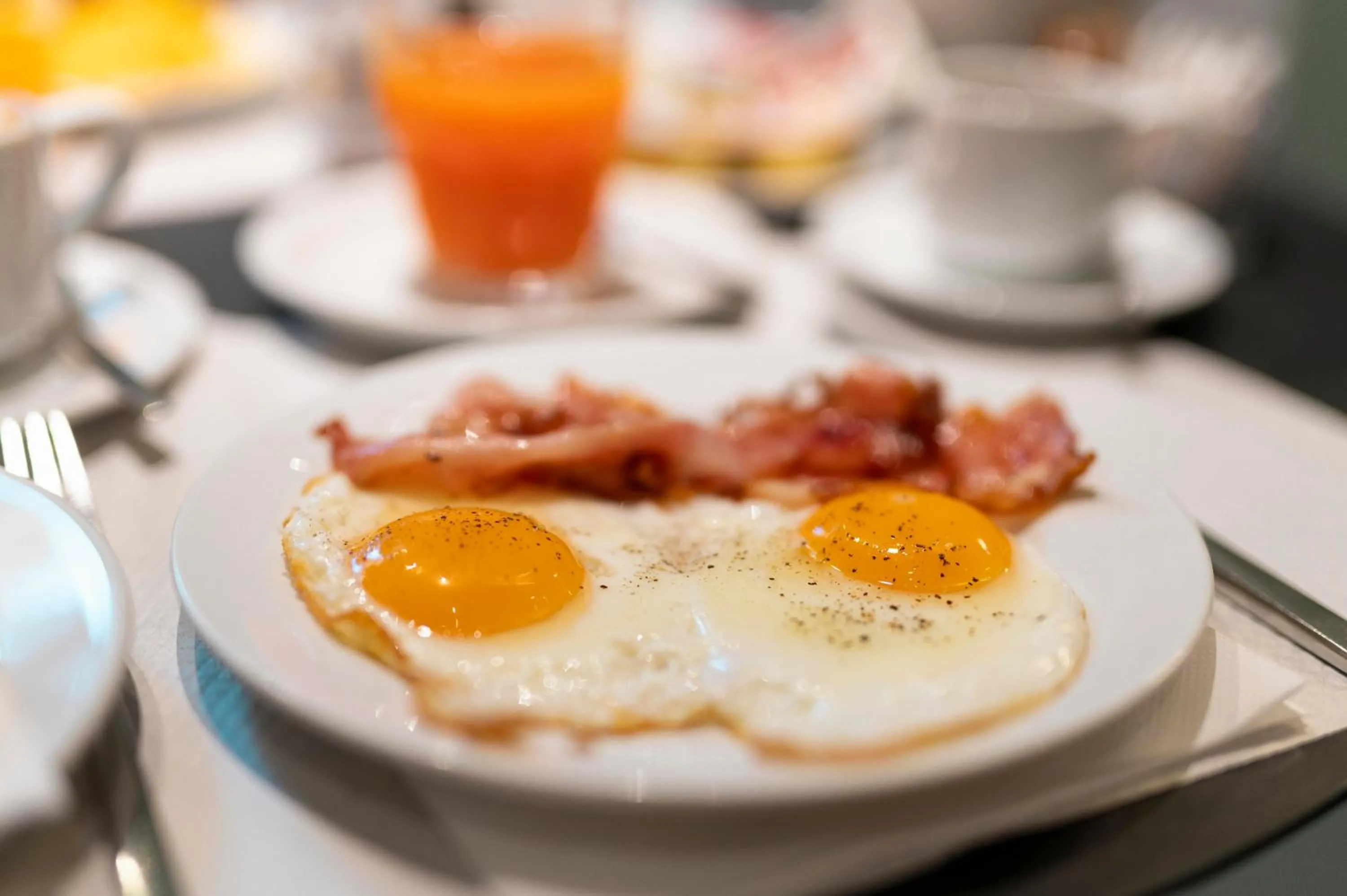 Food and drinks in Hotel Hiberia