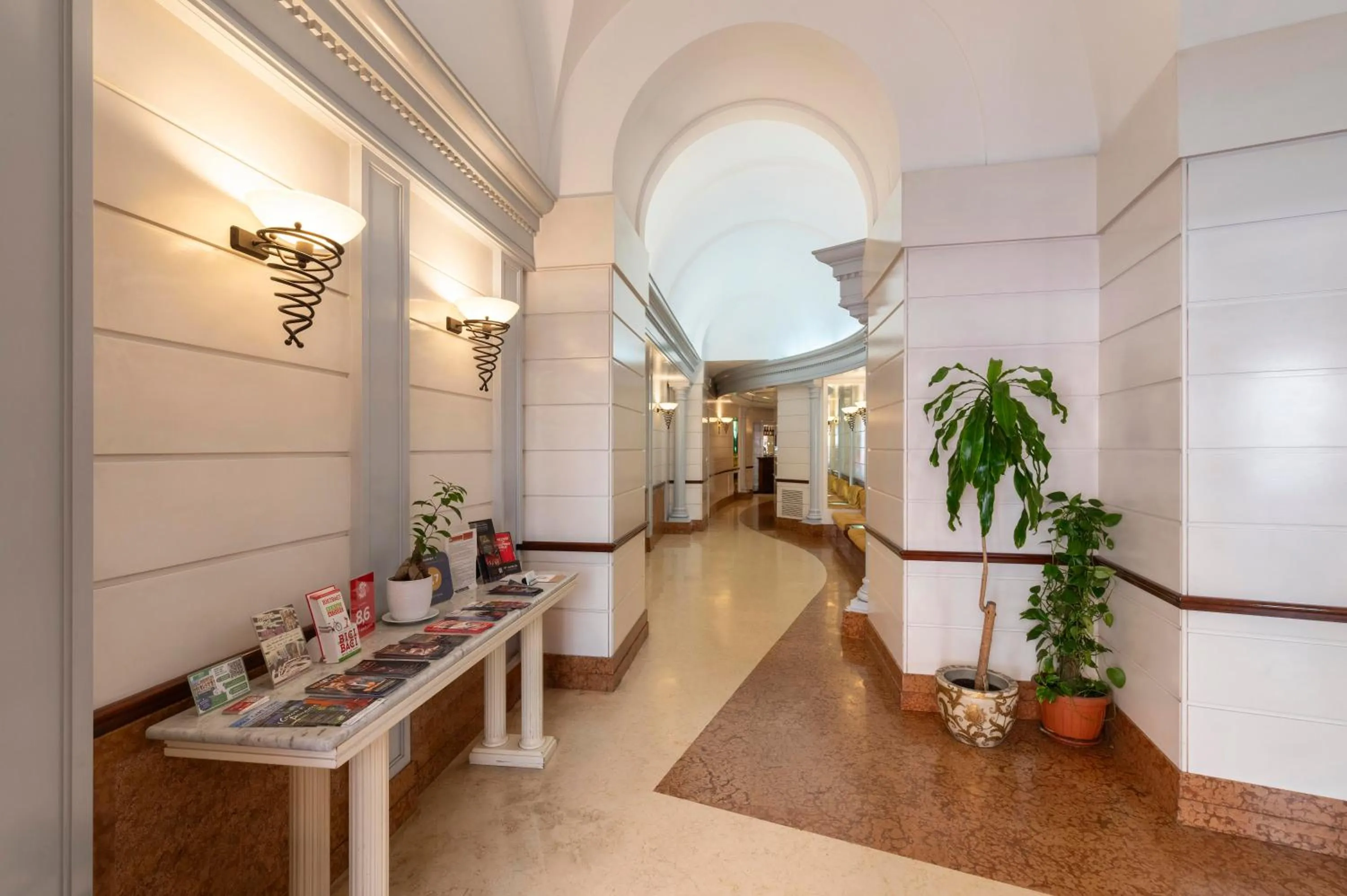 Lobby or reception in Hotel Hiberia