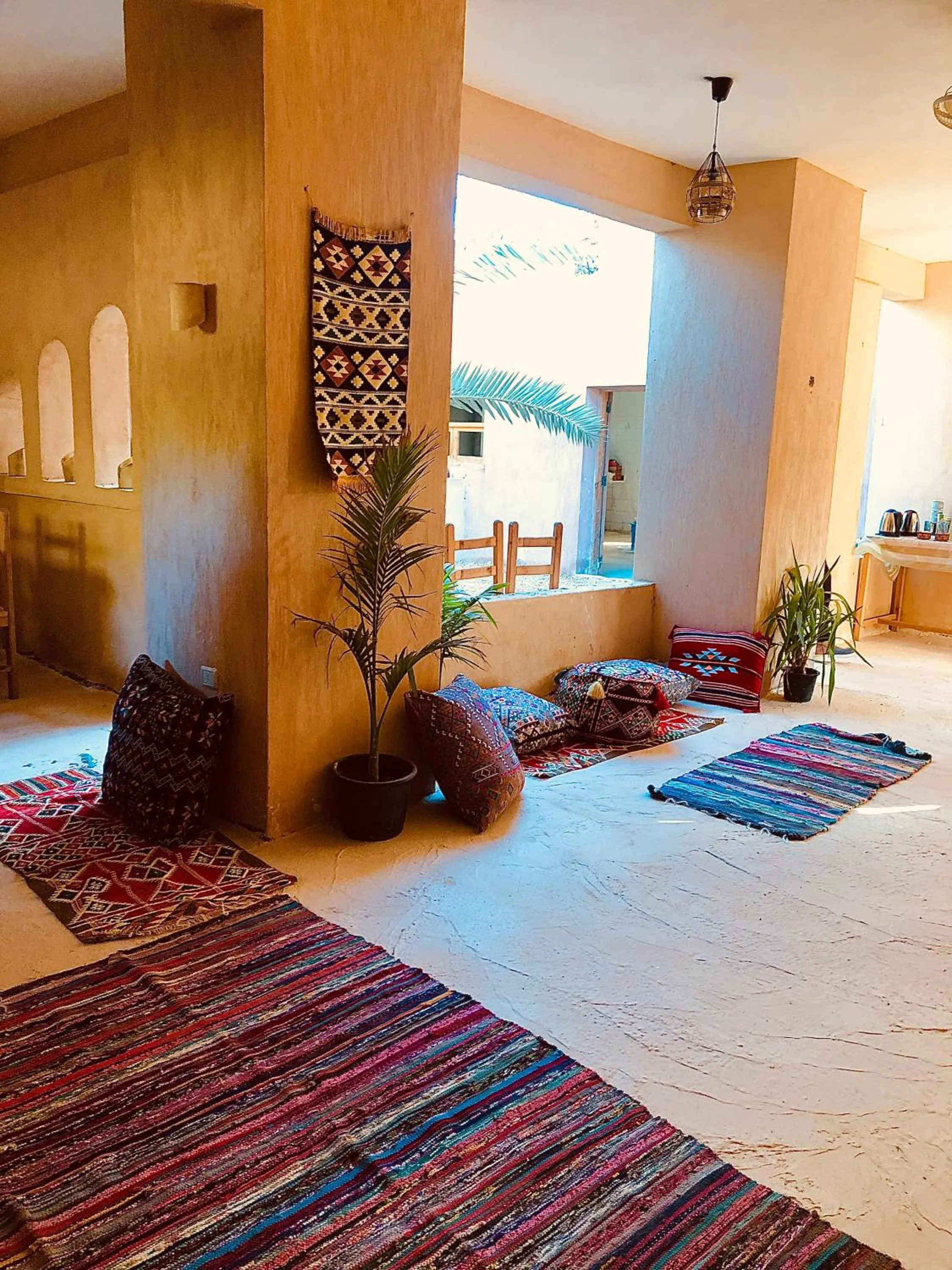 Restaurant/places to eat, Bed in Aghurmi Siwa Ecolodge & Salt Cave