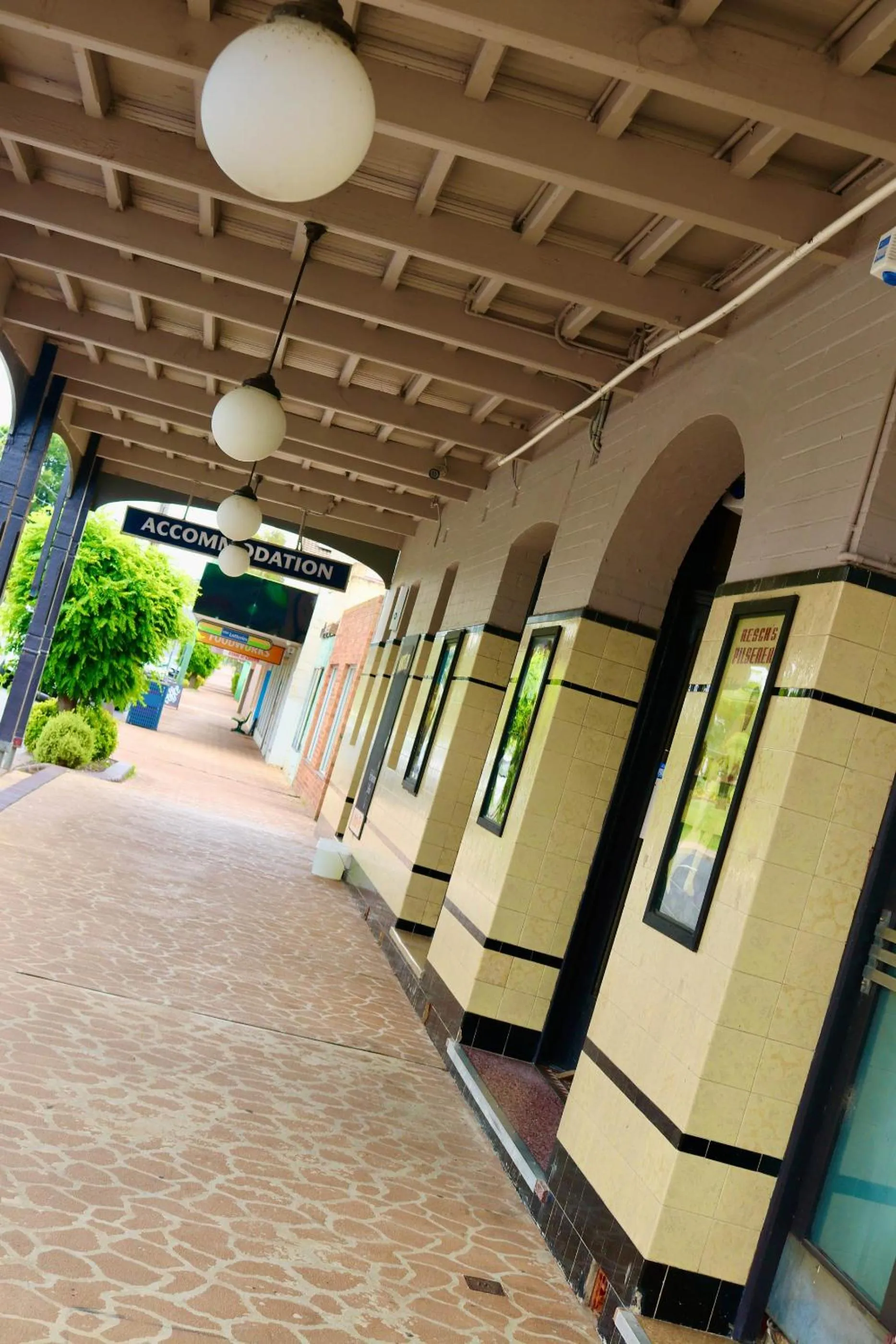Facade/entrance in The Commercial Hotel Wallerawang
