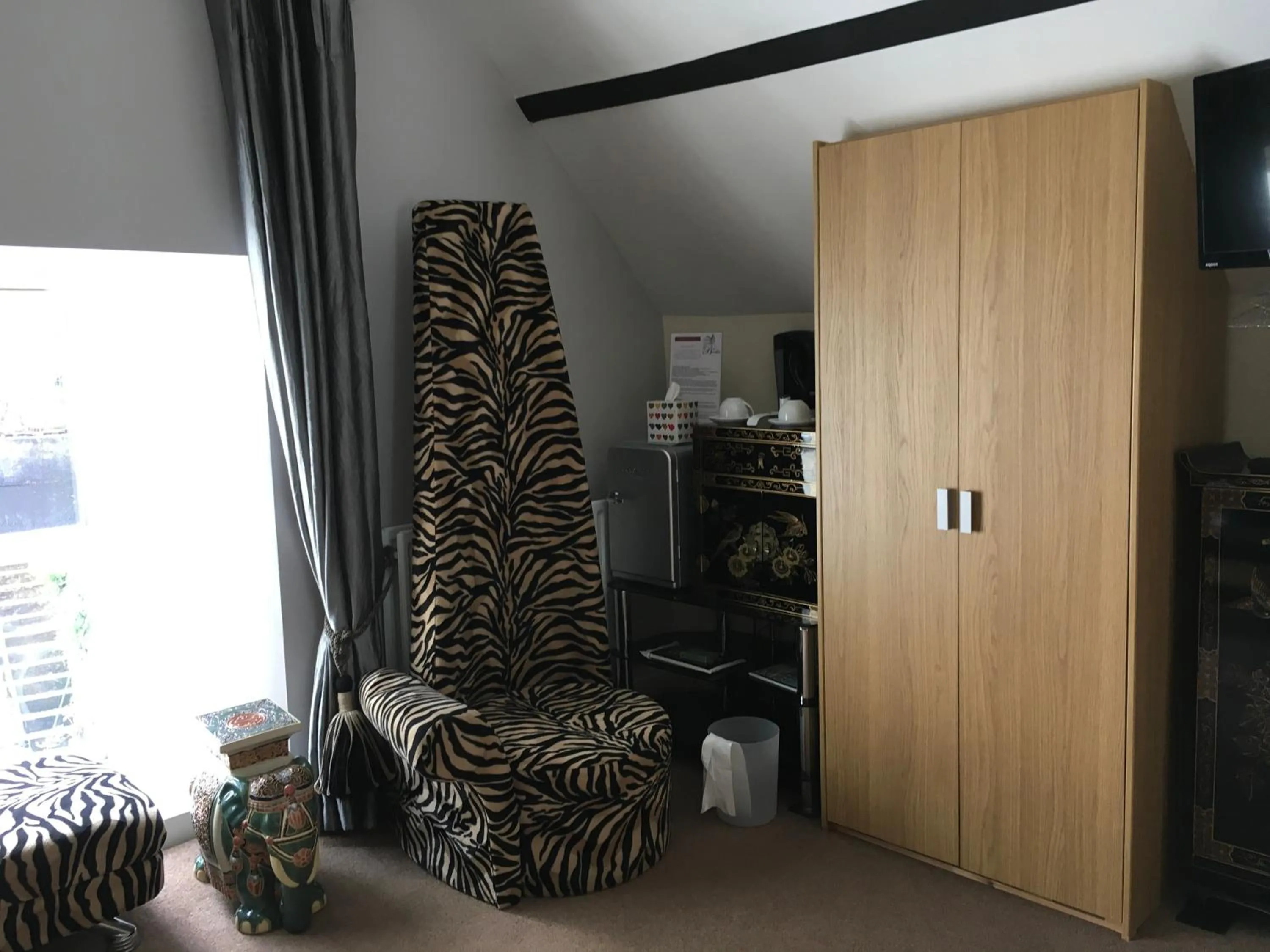 Seating area in Cherrywood Lodge