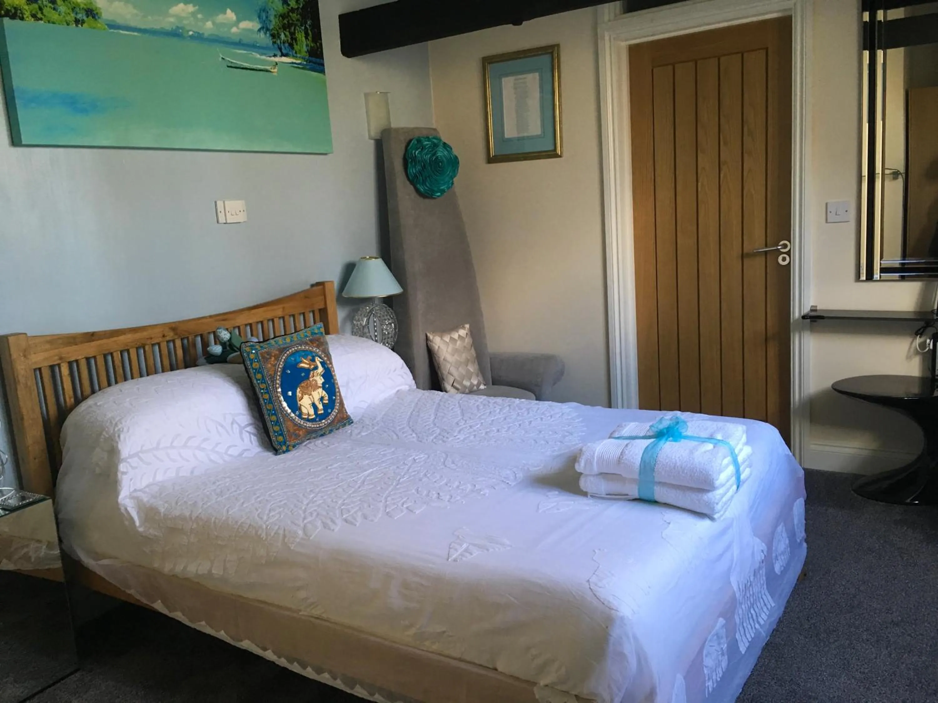 Bed in Cherrywood Lodge