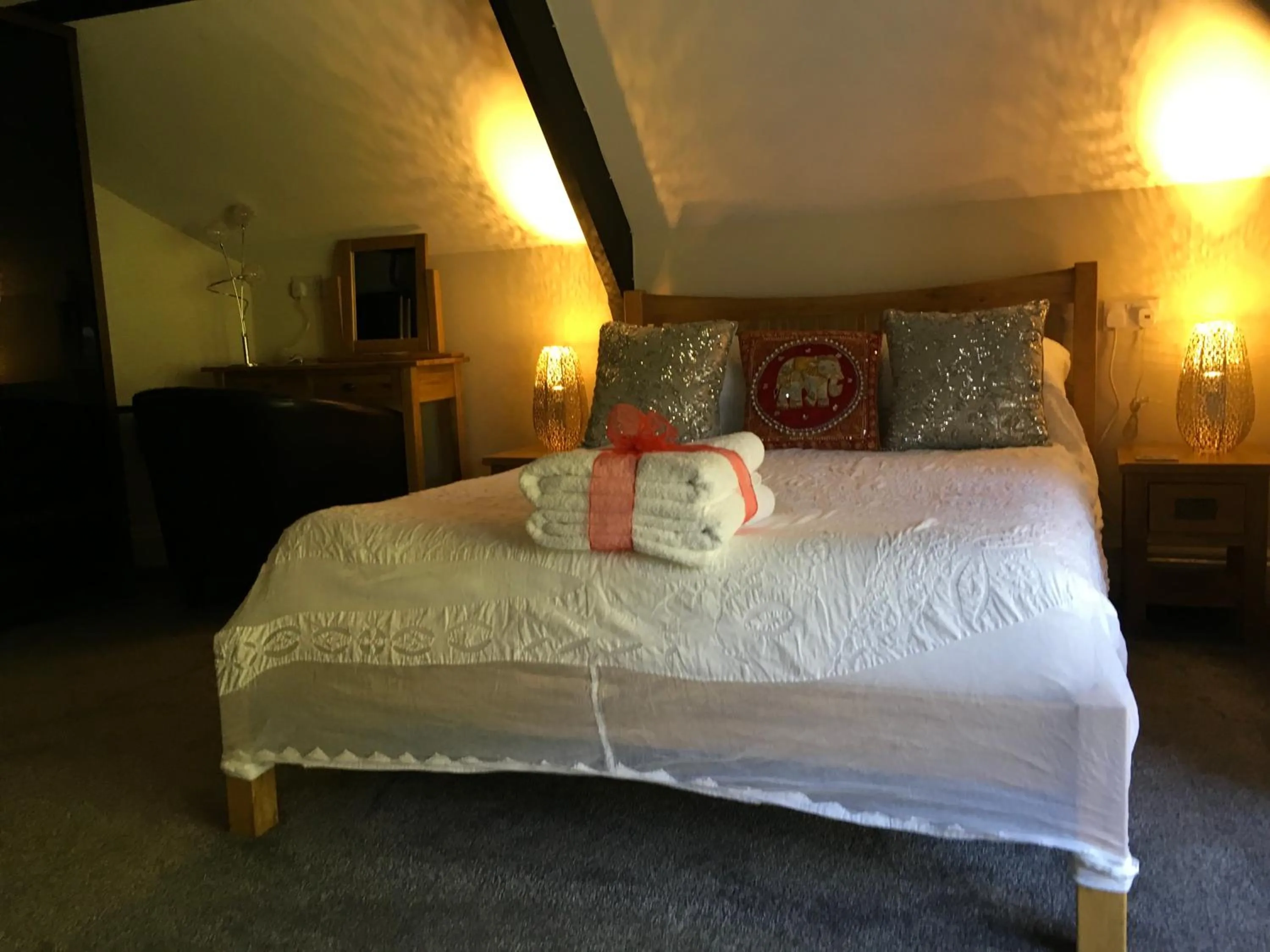 Bed in Cherrywood Lodge