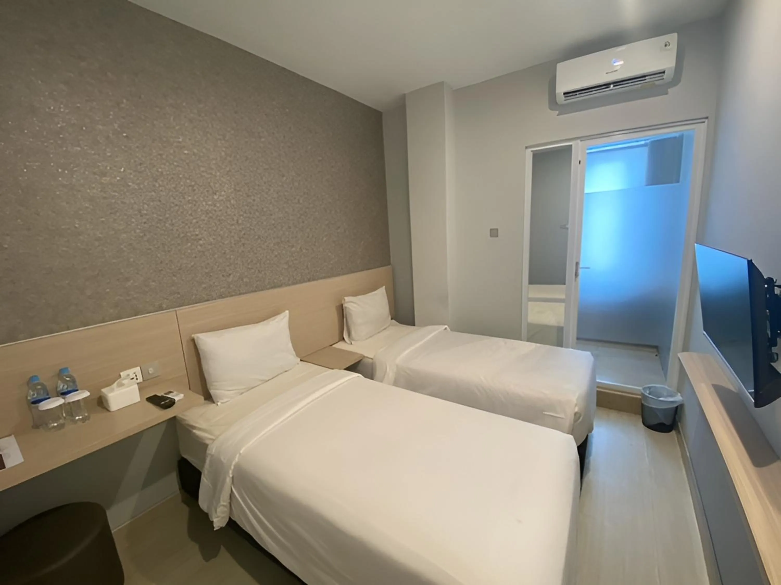 Bedroom, Bed in Swasana Hotel Medan