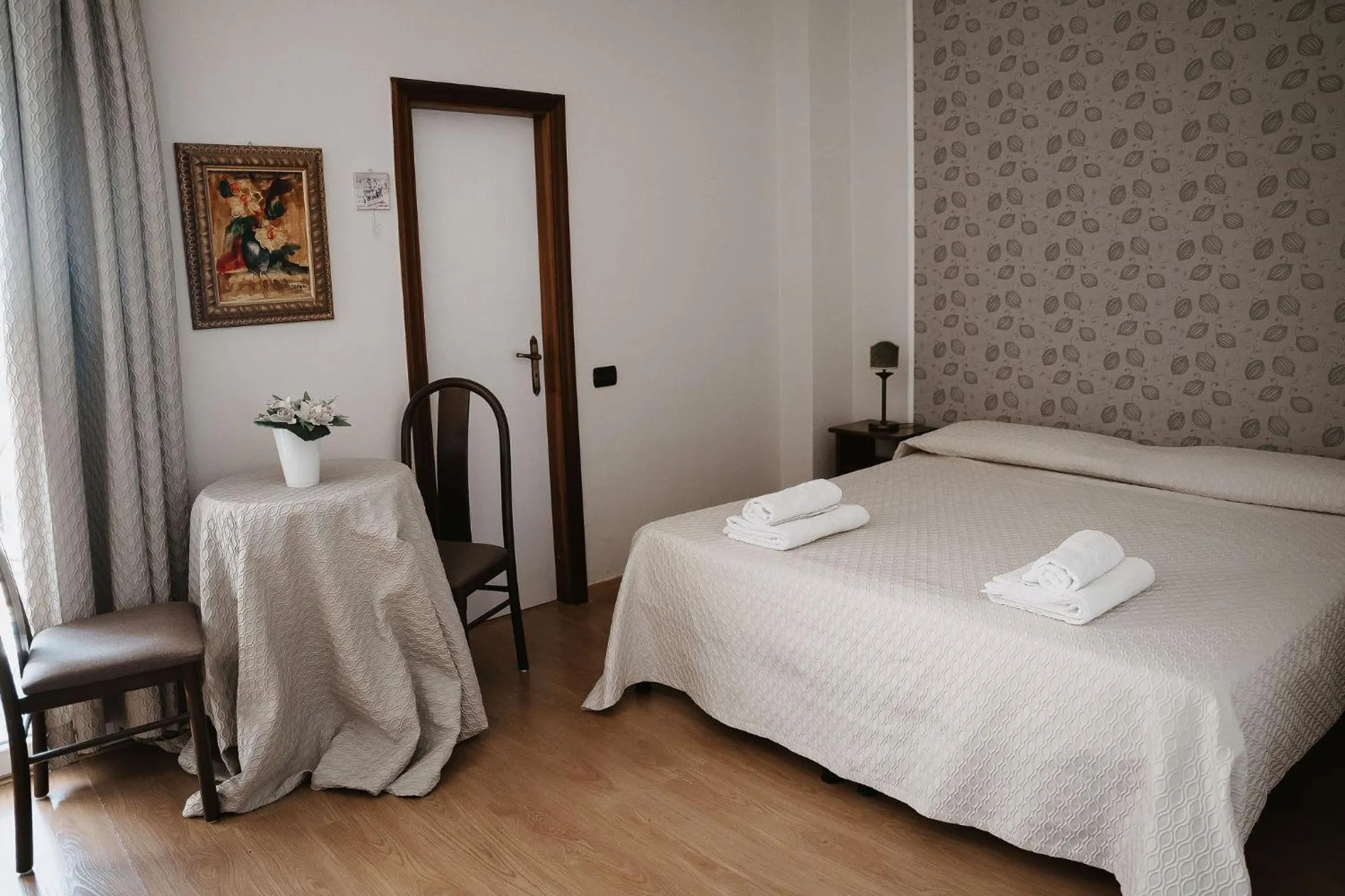 wedding, Bed in Hotel Ristorante Guardanapoli