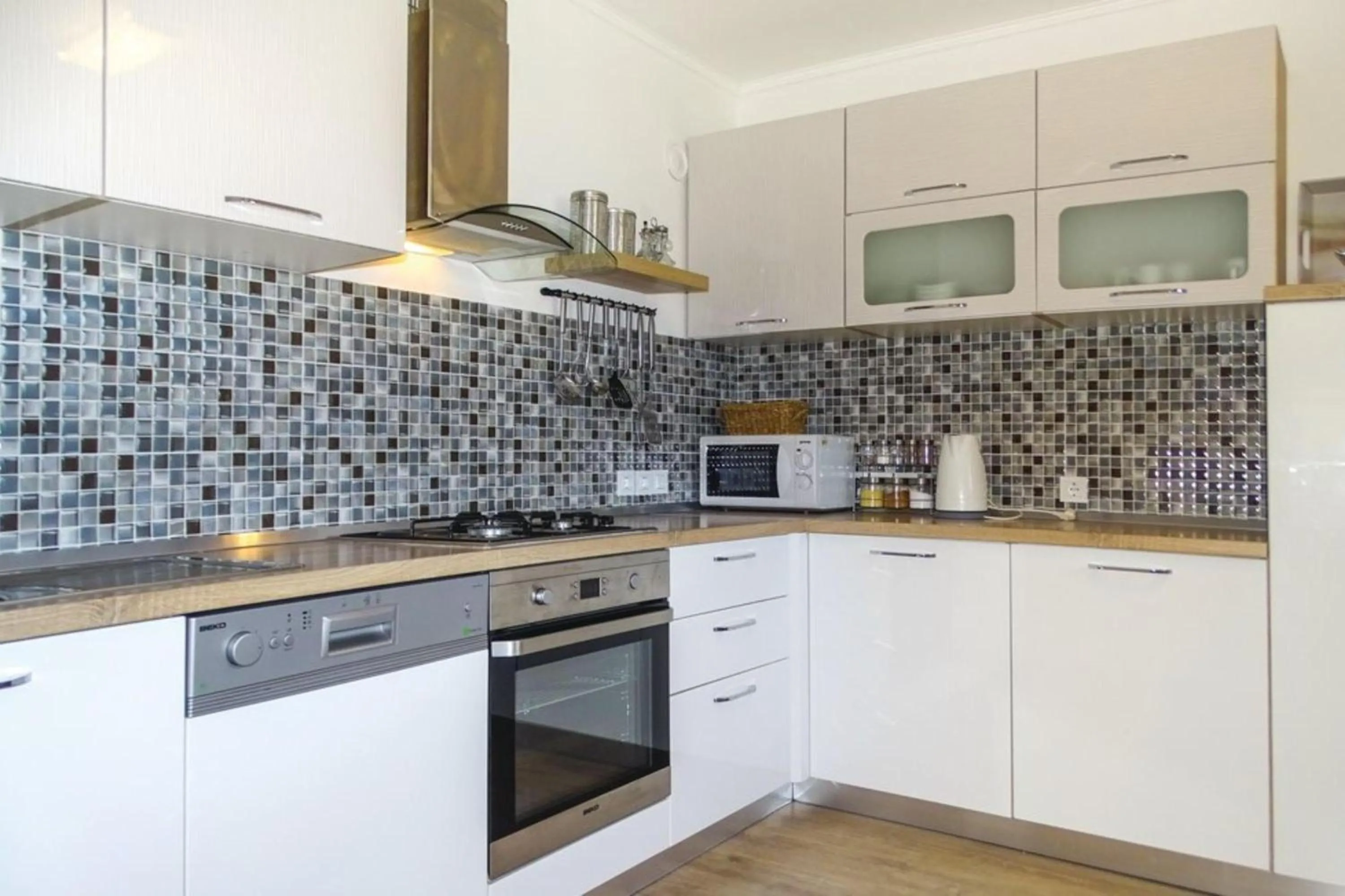 Kitchen or kitchenette in Villa Cujez With Sauna And Pool - Happy Rentals