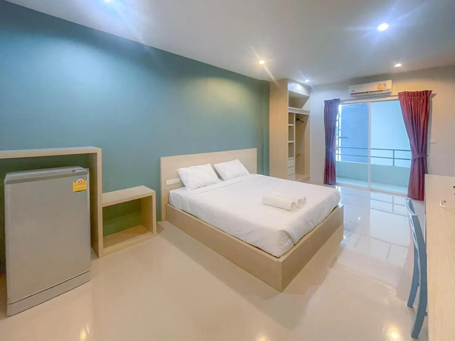 Bedroom, Bed in Hop On Phuket