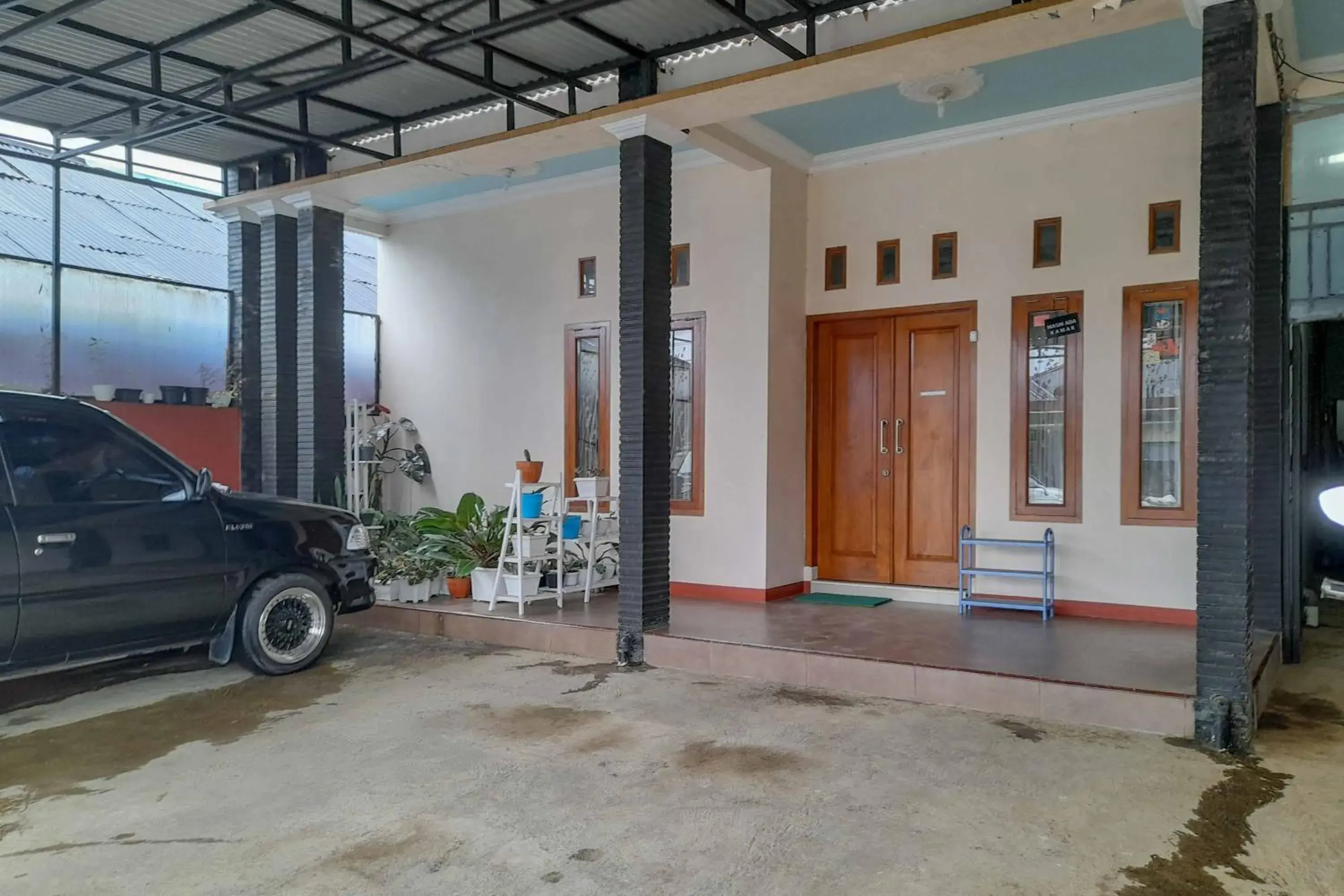 Property building in RedDoorz Syariah near Komplek Candi Arjuna Dieng 2 Property building in RedDoorz Syariah near Komplek Candi Arjuna Dieng 2