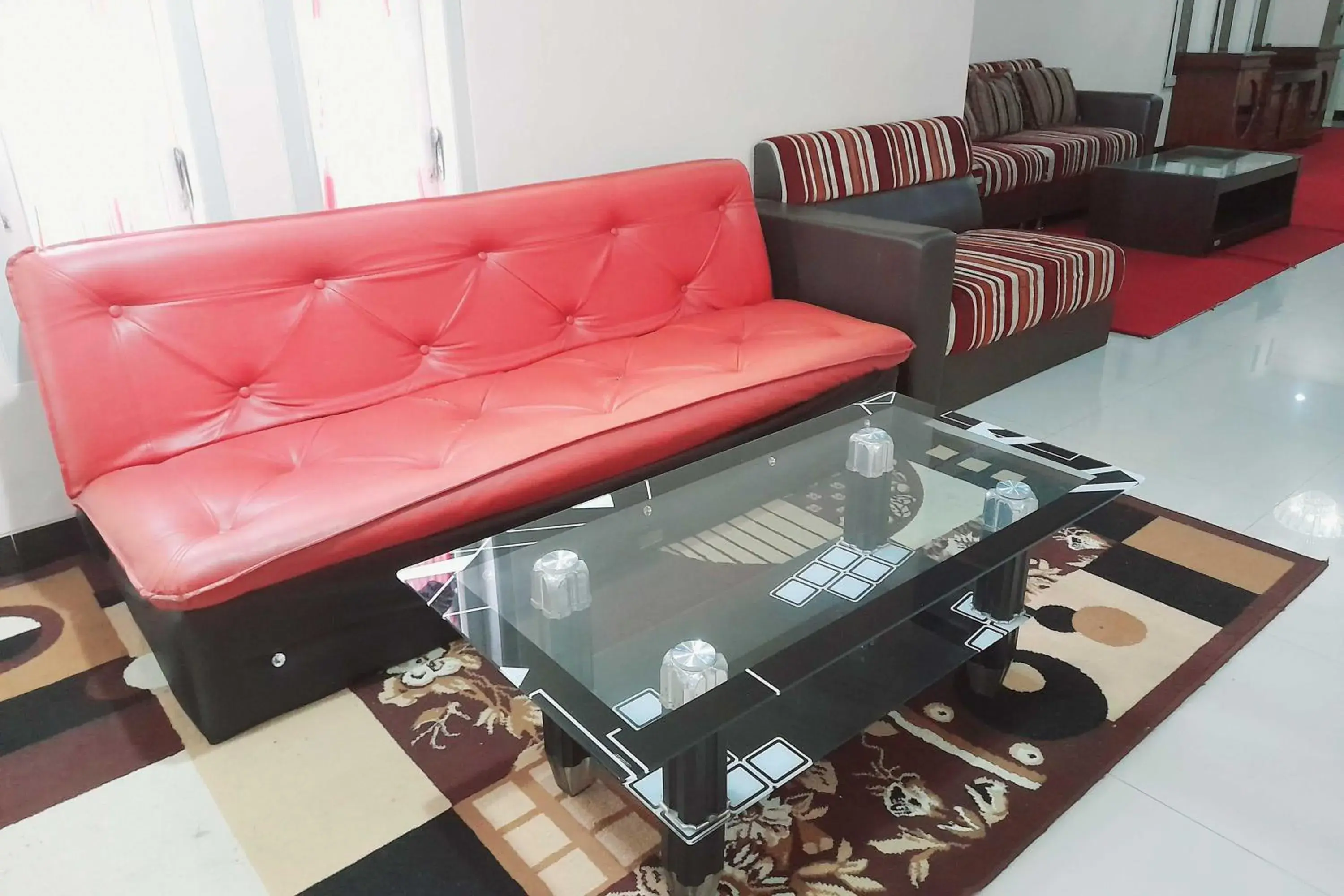 Living room in RedDoorz Syariah near Komplek Candi Arjuna Dieng 2 Living room in RedDoorz Syariah near Komplek Candi Arjuna Dieng 2