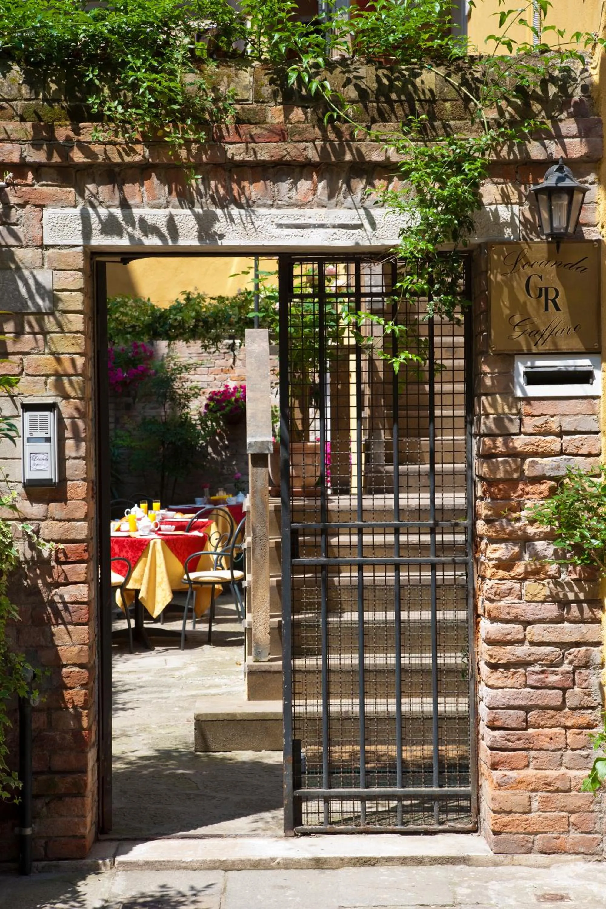 Facade/entrance in Locanda Gaffaro