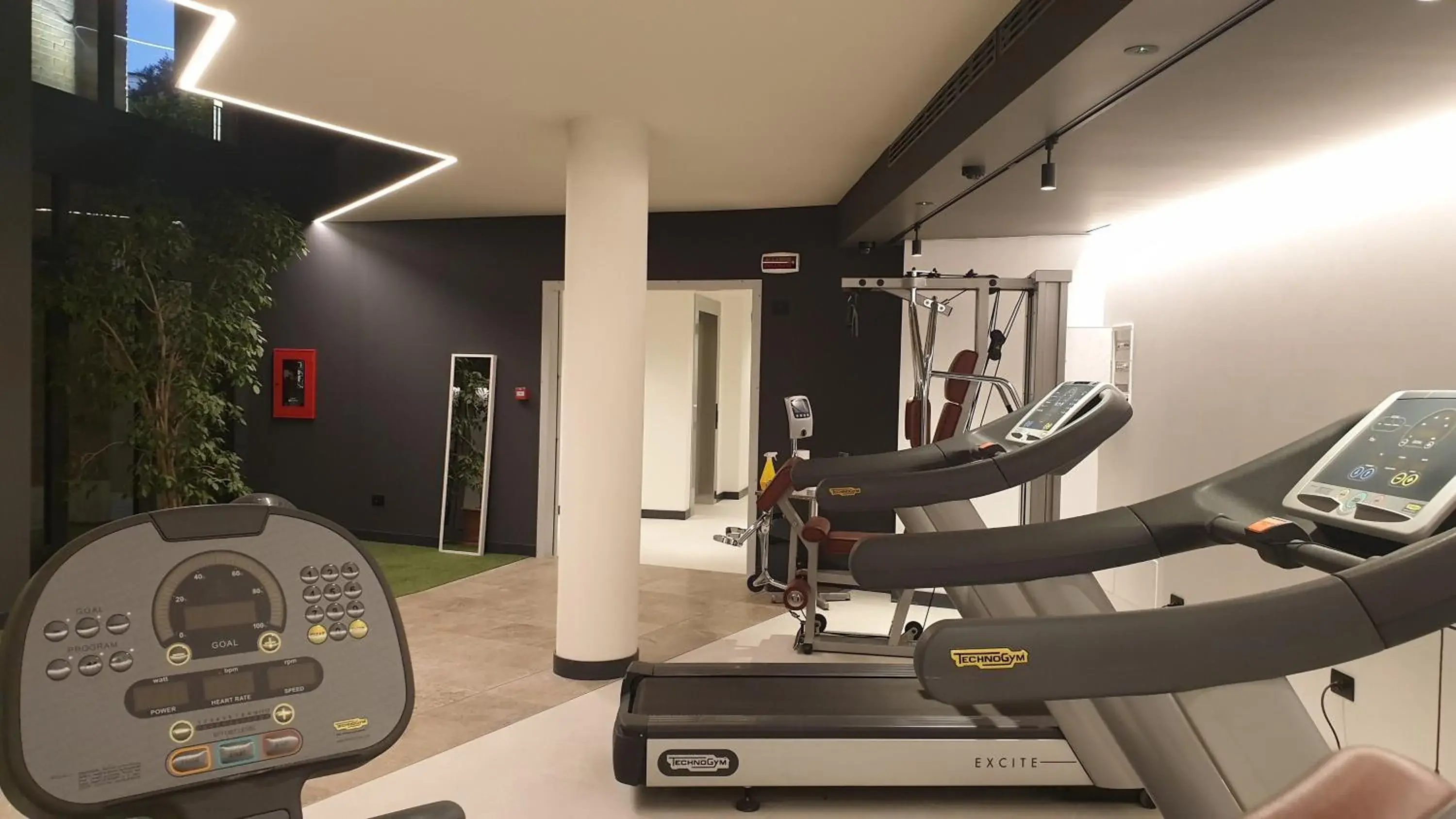 Fitness centre/facilities in Elite Hotel & Spa Fitness centre/facilities in Elite Hotel & Spa