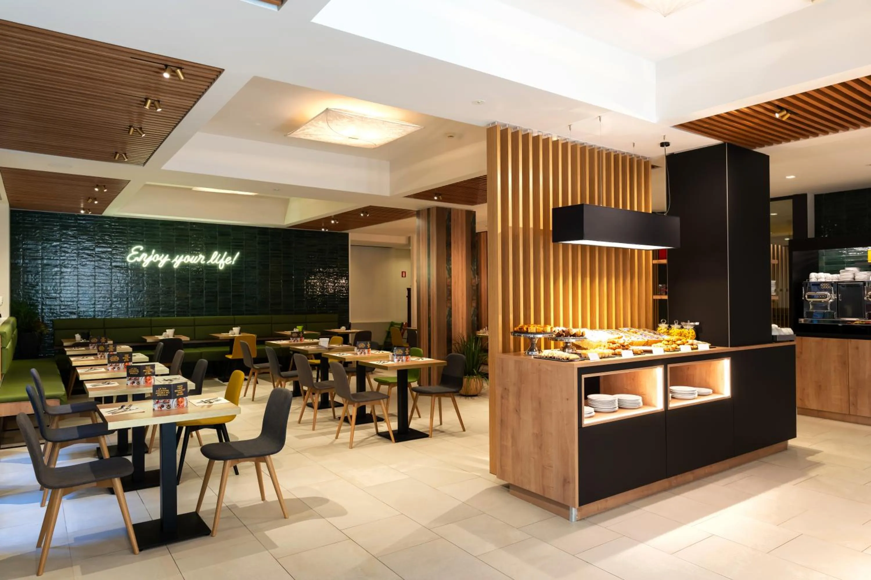 Breakfast in Elite Hotel & Spa