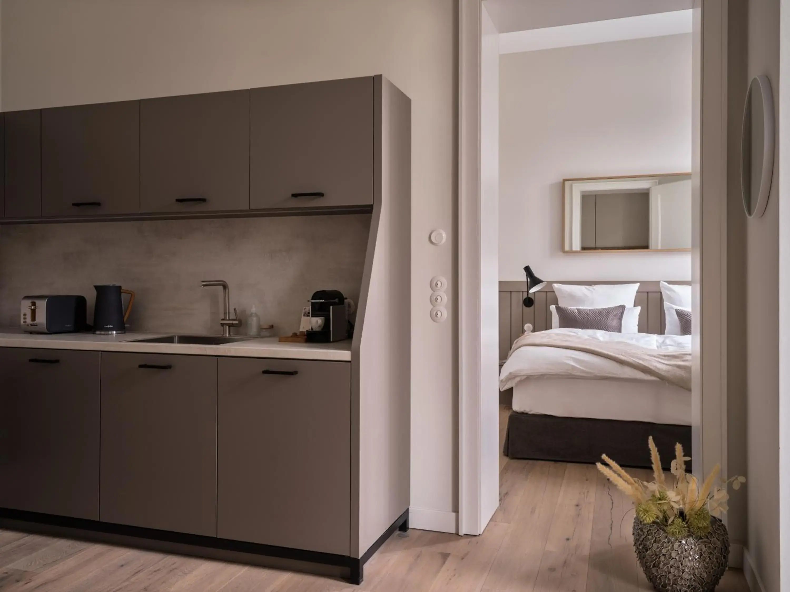 One-Bedroom Apartment - single occupancy in the breeze One-Bedroom Apartment - single occupancy in the breeze